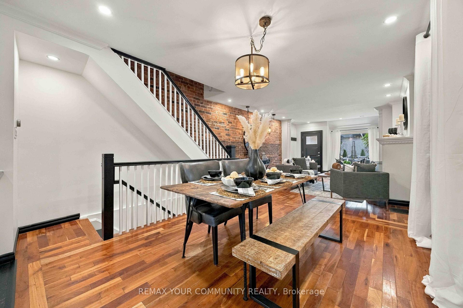 Photo 11 of 263 Waverley Road, Toronto, The Beaches — HOMEH