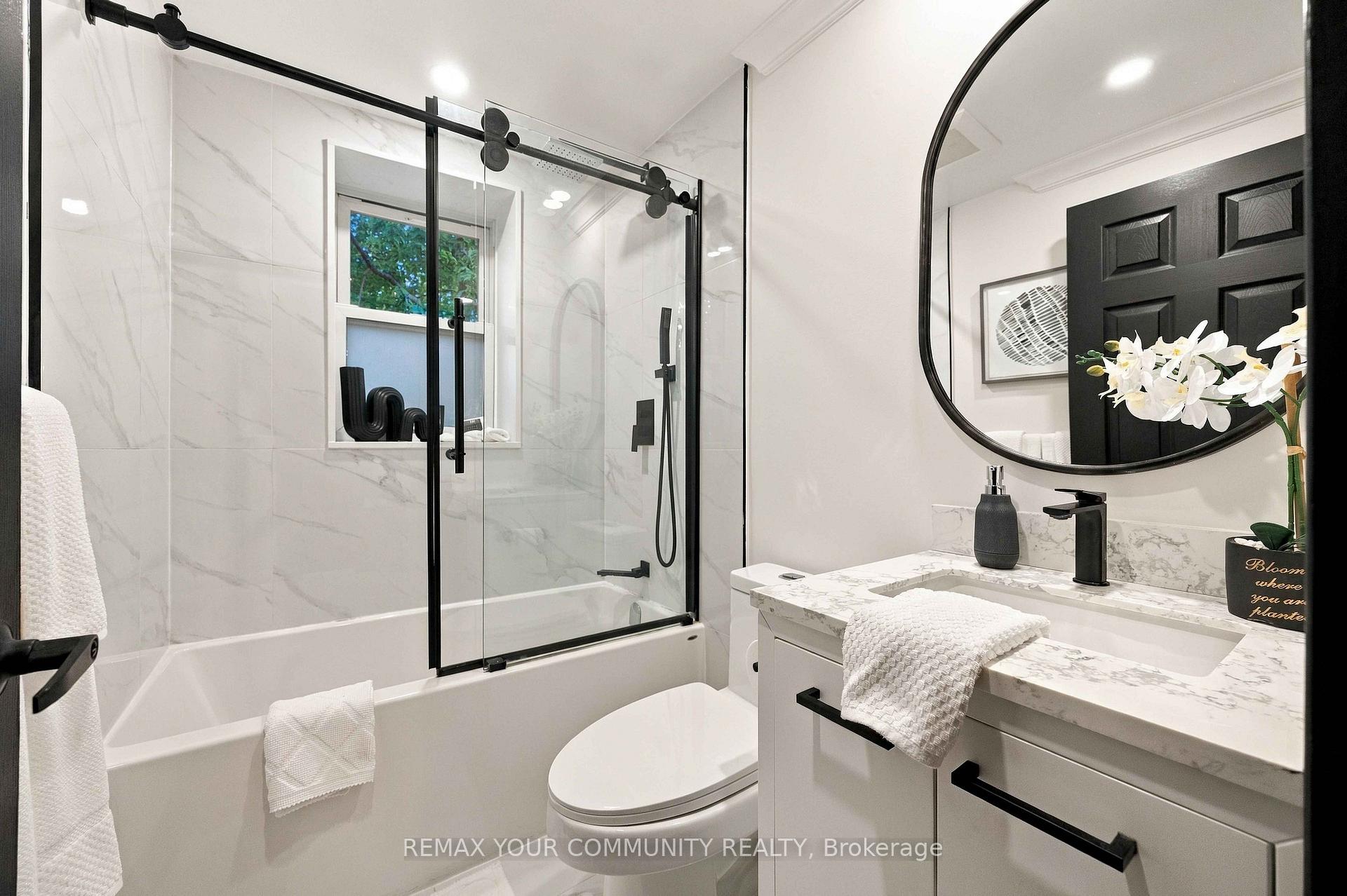Photo 17 of 263 Waverley Road, Toronto, The Beaches — HOMEH