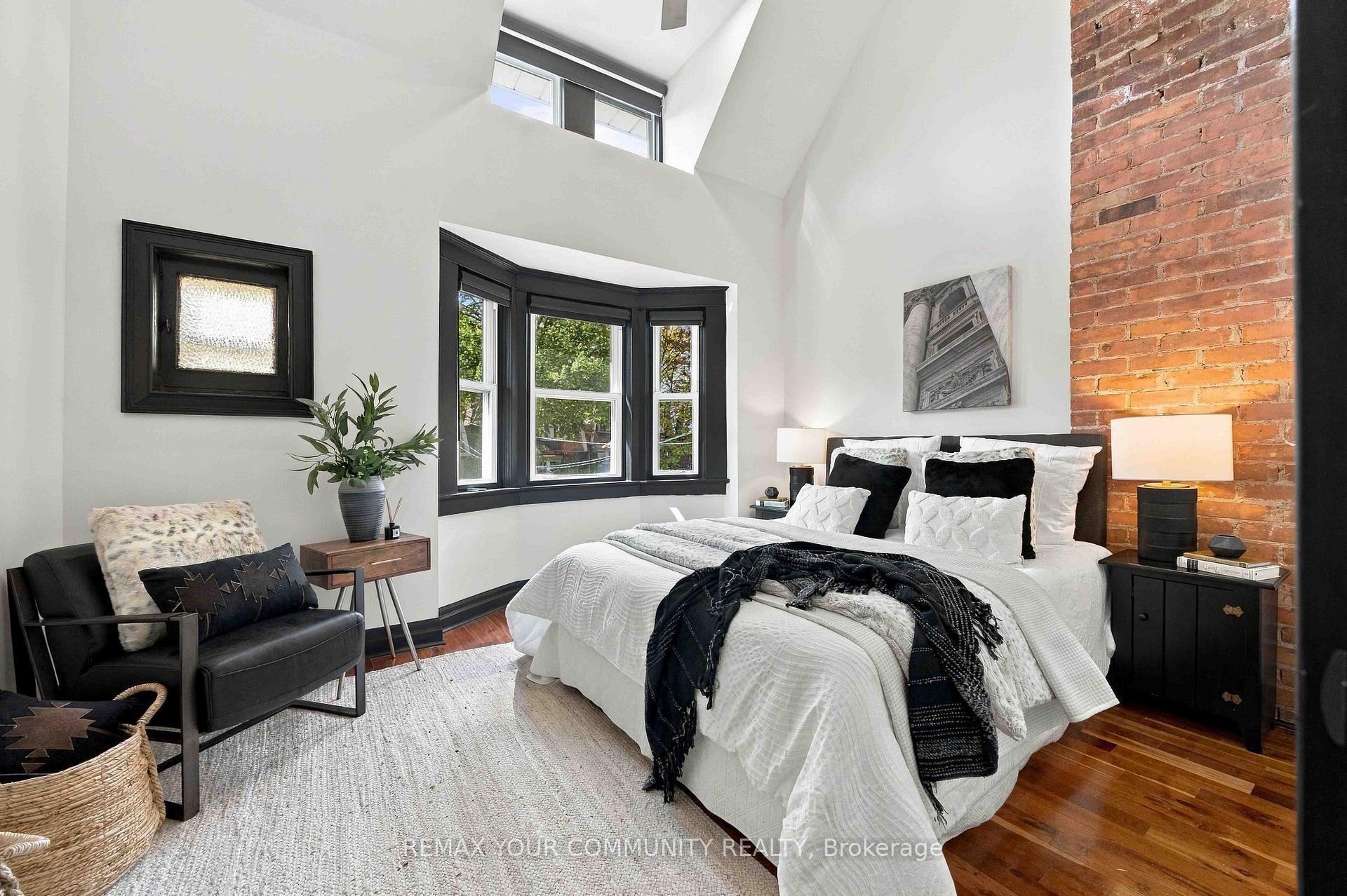 Photo 18 of 263 Waverley Road, Toronto, The Beaches — HOMEH