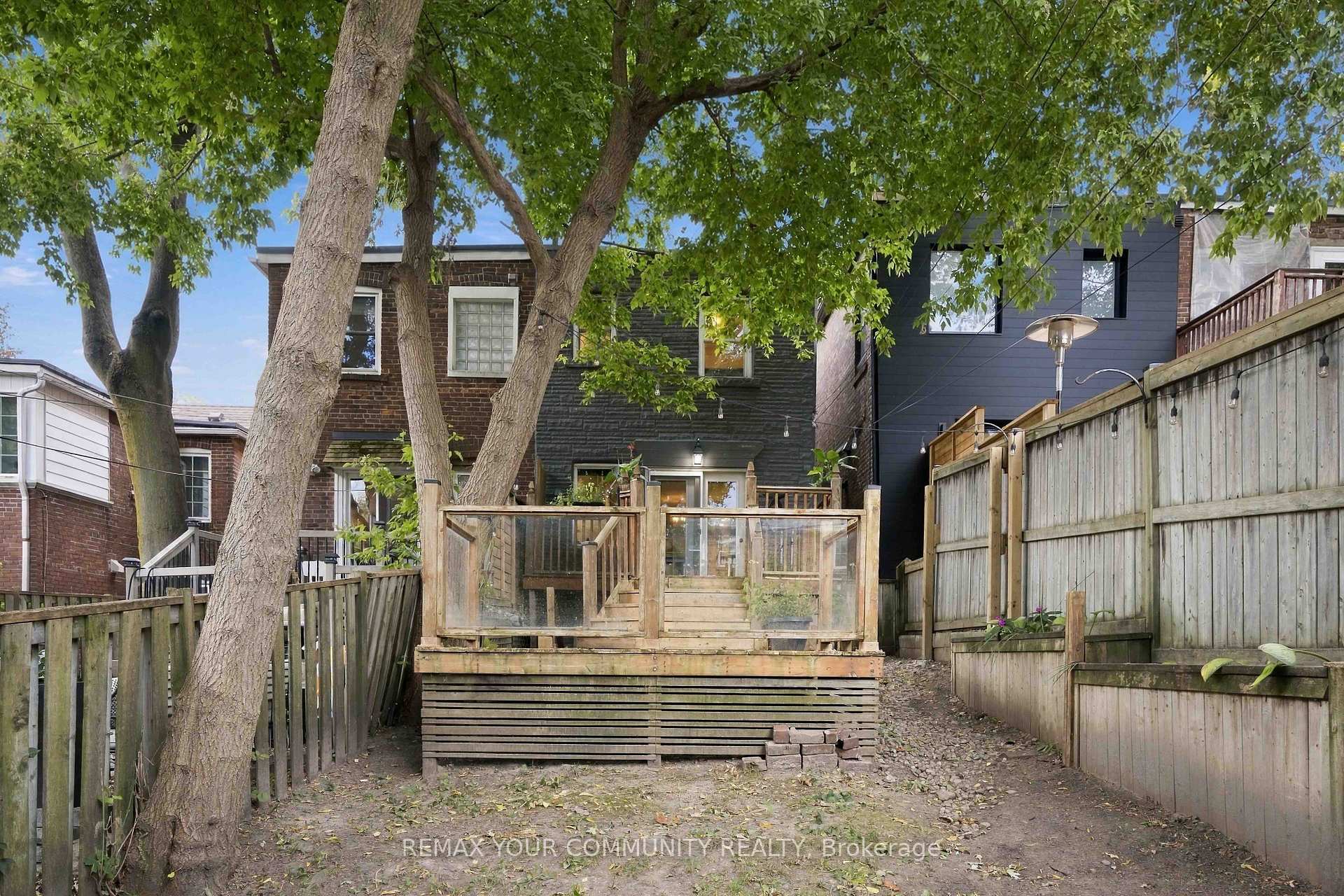 Photo 33 of 263 Waverley Road, Toronto, The Beaches — HOMEH