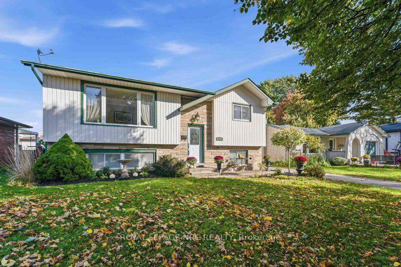 Photo 2 of 22 Jennifer Court, Welland, Prince Charles — HOMEH
