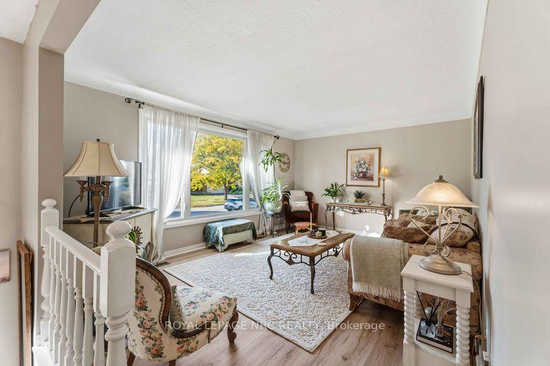 Photo 4 of 22 Jennifer Court, Welland, Prince Charles — HOMEH