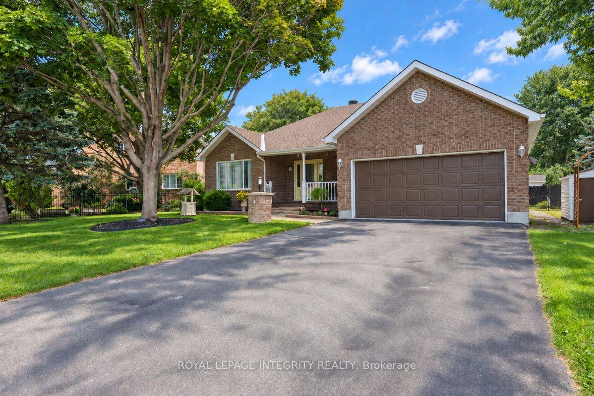 Photo 2 of 4 Mary Hill Crescent, Ottawa, Richmond — HOMEH