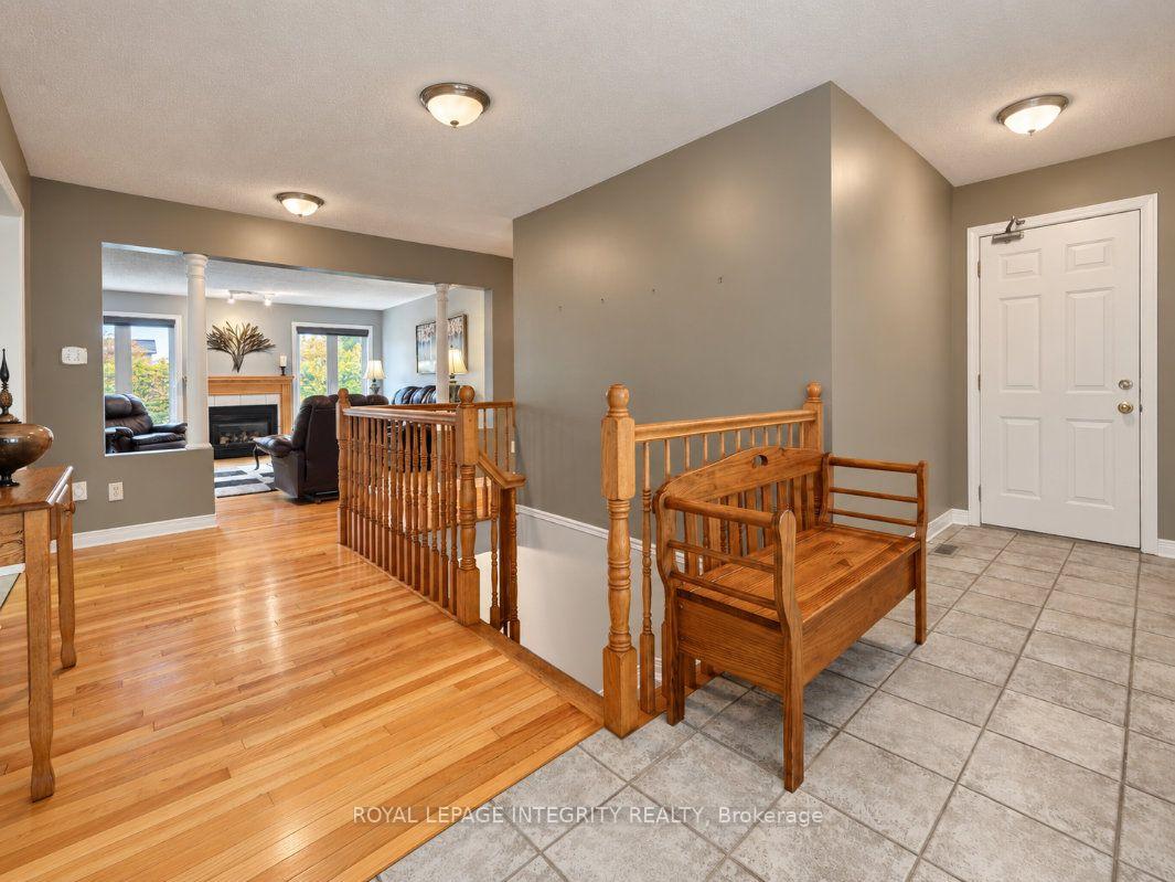 Photo 7 of 4 Mary Hill Crescent, Ottawa, Richmond — HOMEH