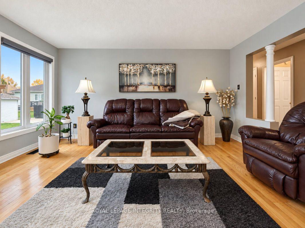 Photo 8 of 4 Mary Hill Crescent, Ottawa, Richmond — HOMEH