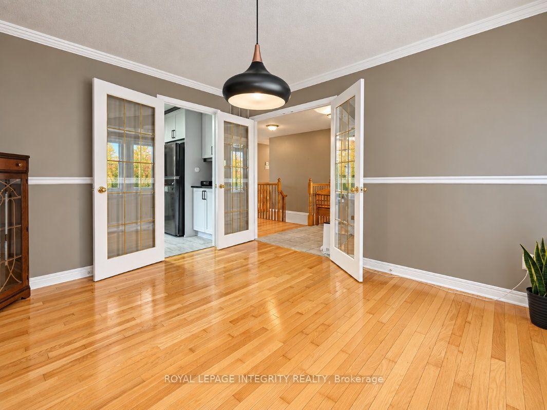Photo 12 of 4 Mary Hill Crescent, Ottawa, Richmond — HOMEH