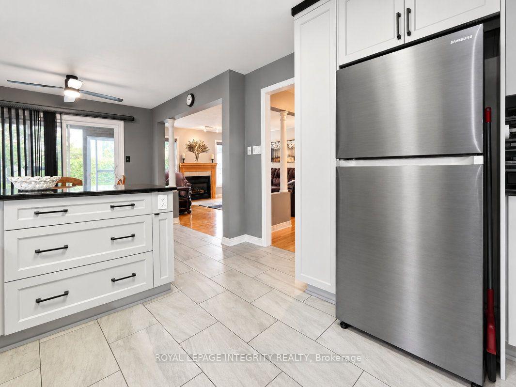 Photo 20 of 4 Mary Hill Crescent, Ottawa, Richmond — HOMEH