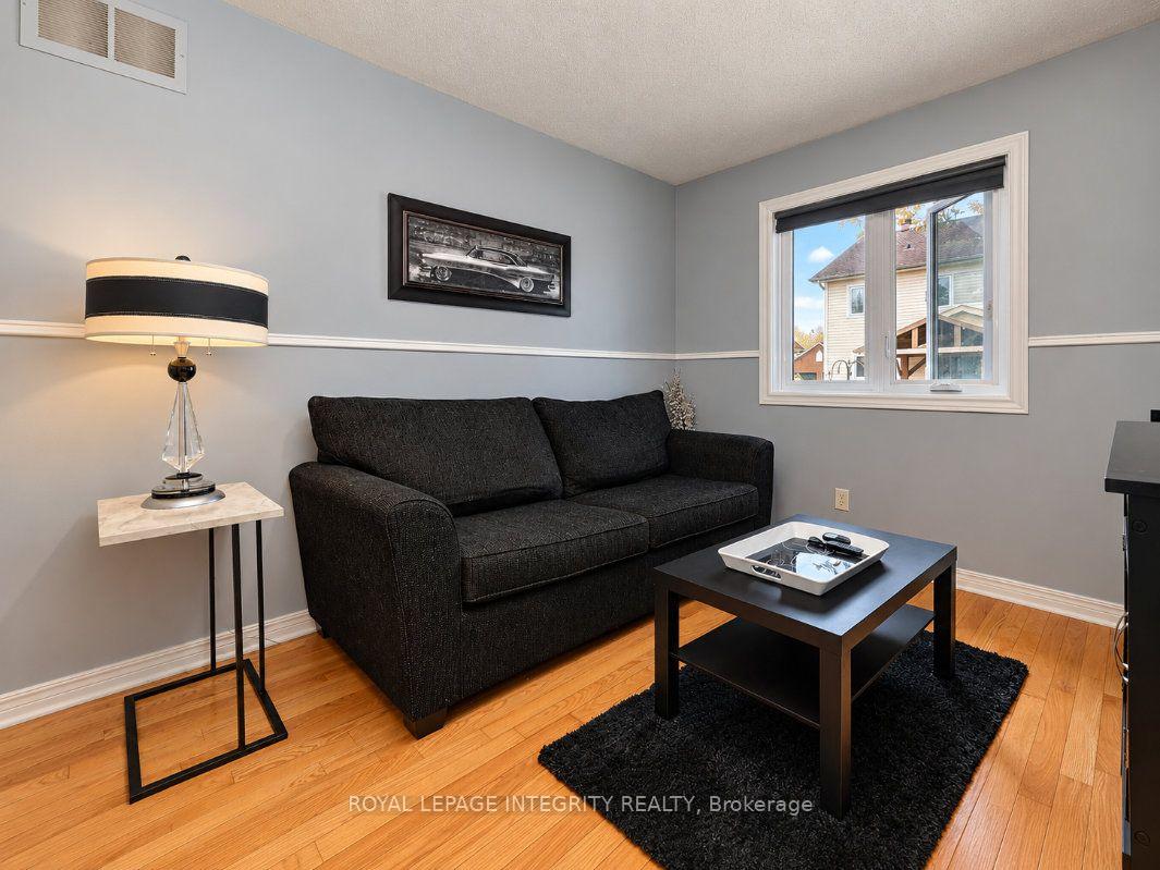 Photo 33 of 4 Mary Hill Crescent, Ottawa, Richmond — HOMEH