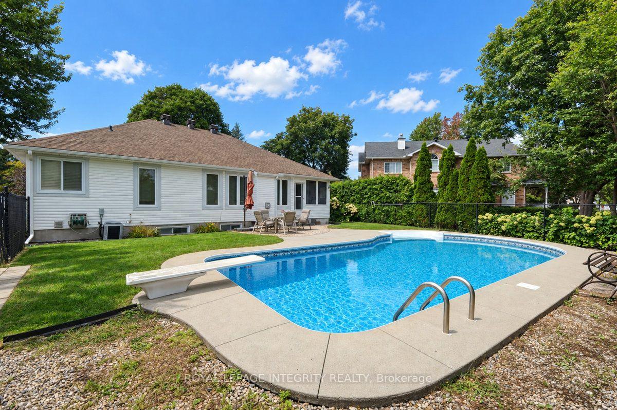 Photo 46 of 4 Mary Hill Crescent, Ottawa, Richmond — HOMEH