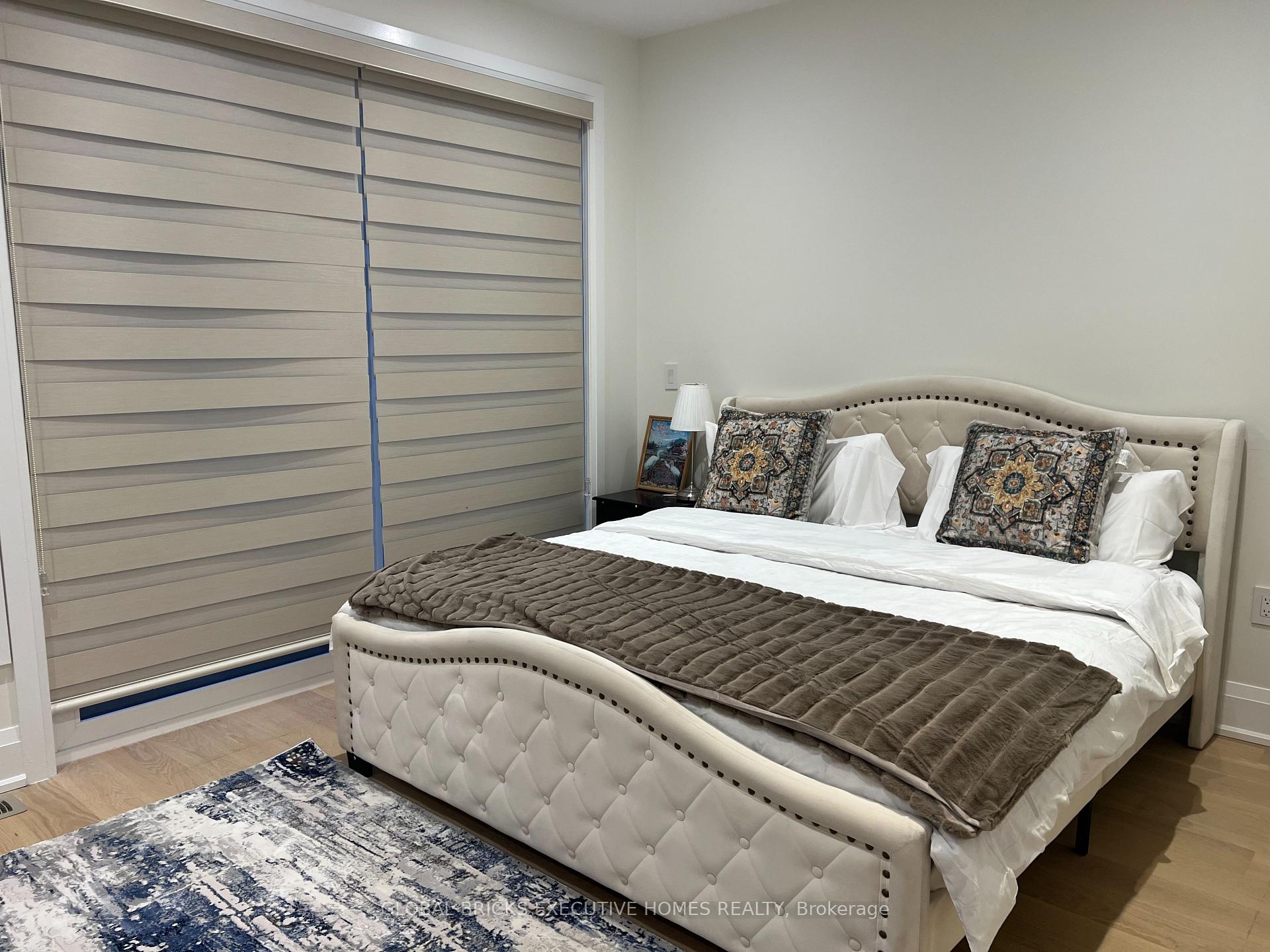 Photo 11 of 25A Pine Avenue N, Mississauga, Port Credit — HOMEH