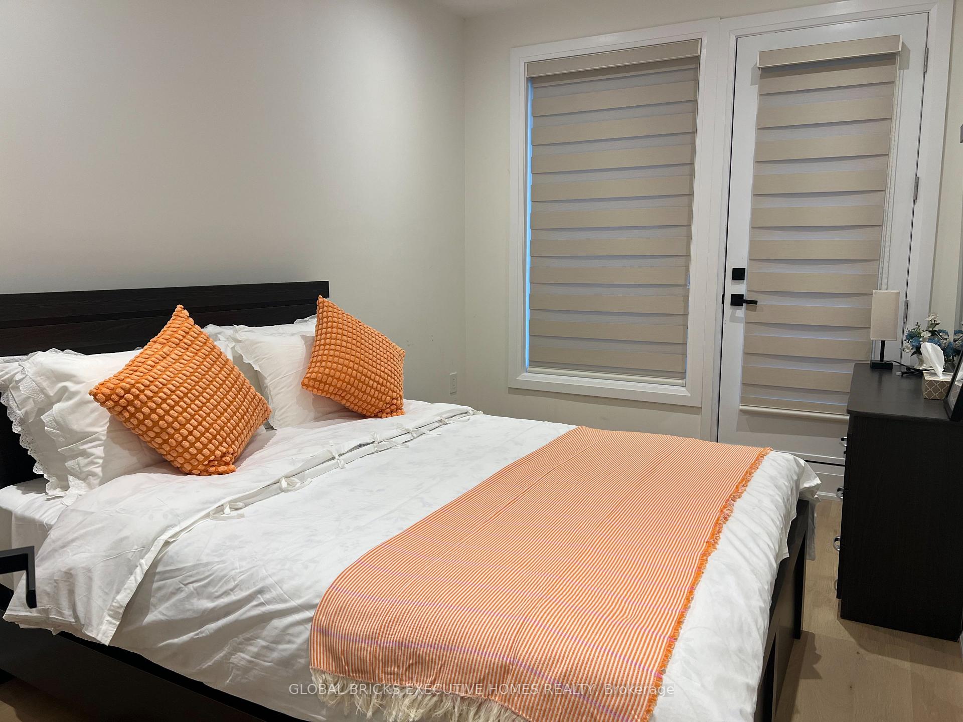 Photo 19 of 25A Pine Avenue N, Mississauga, Port Credit — HOMEH