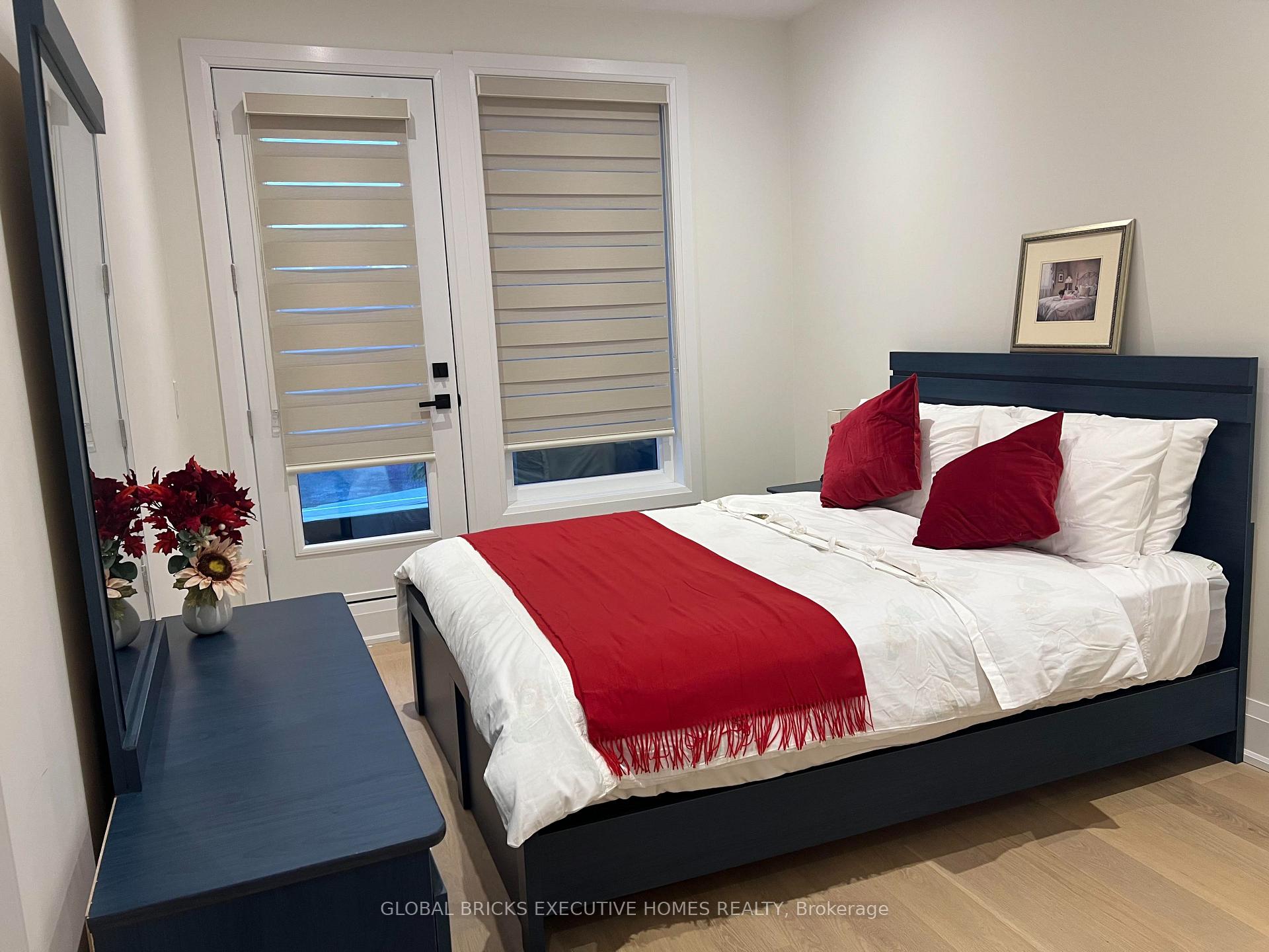 Photo 24 of 25A Pine Avenue N, Mississauga, Port Credit — HOMEH