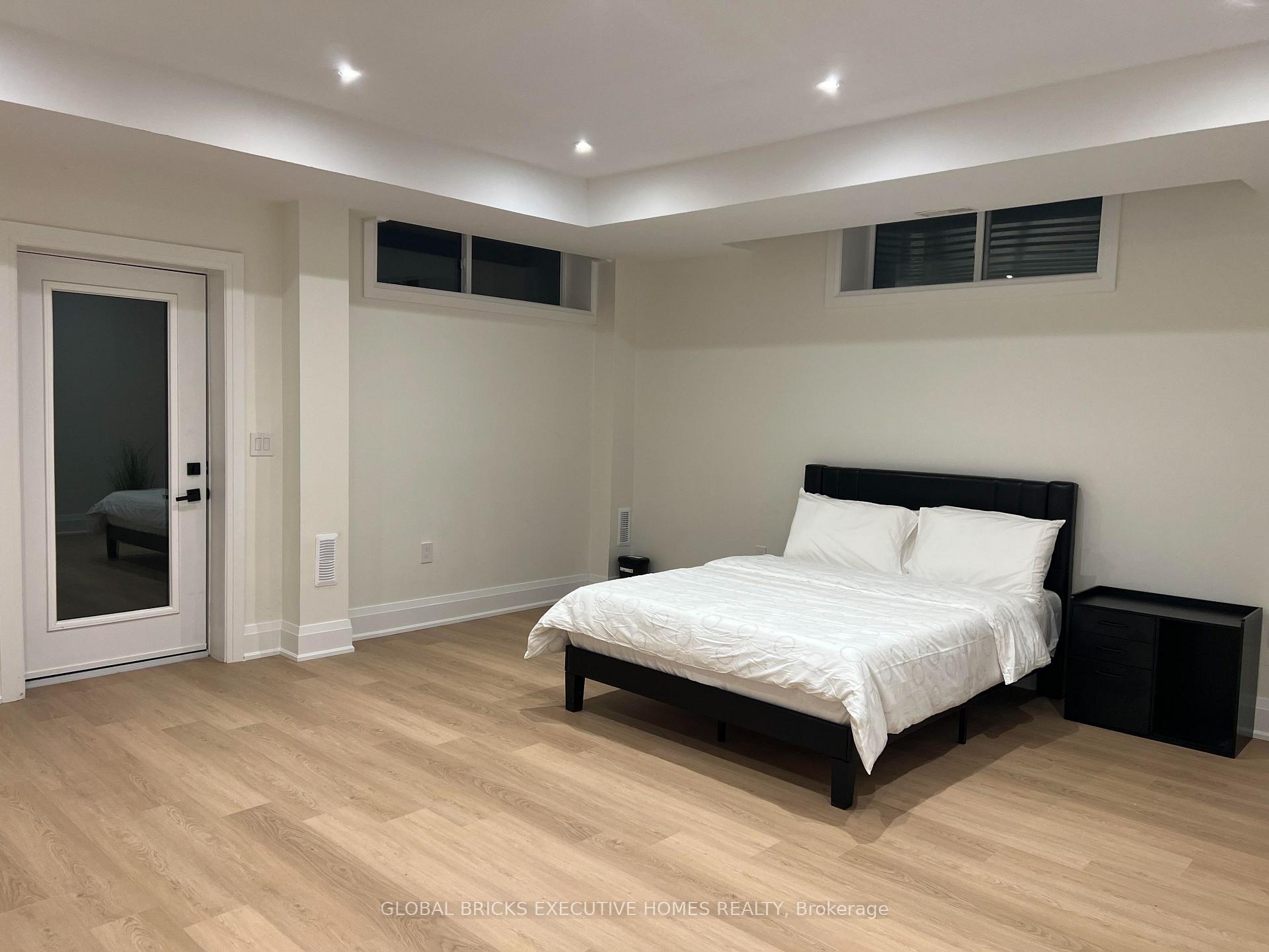 Photo 26 of 25A Pine Avenue N, Mississauga, Port Credit — HOMEH