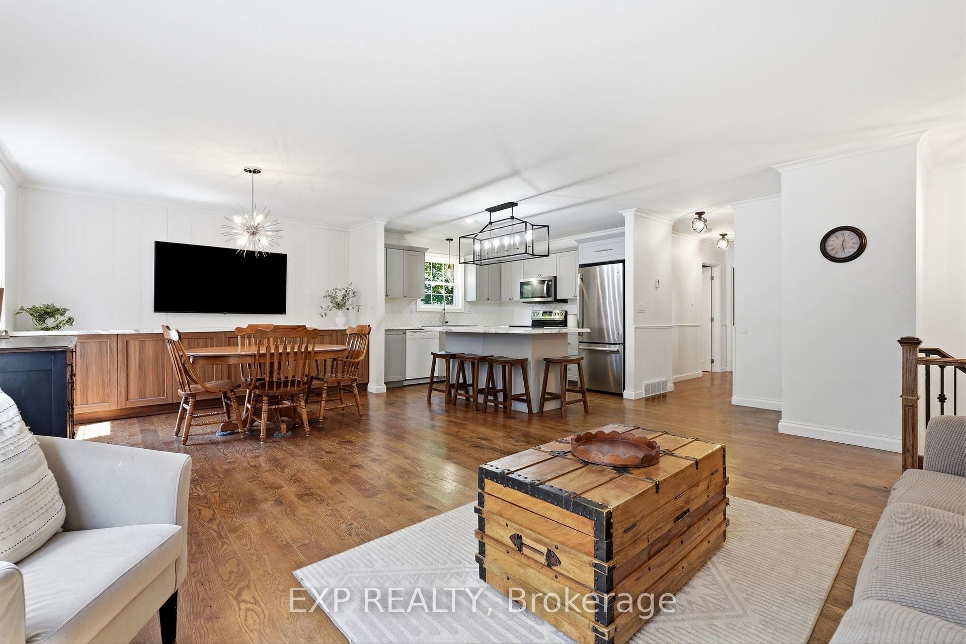 Photo 8 of 72 Crestlynn Crescent, Norfolk, Simcoe — HOMEH