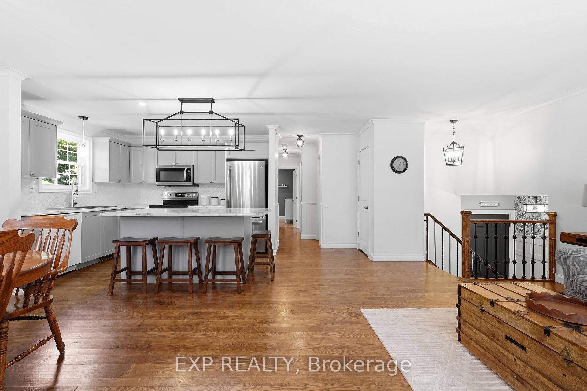 Photo 12 of 72 Crestlynn Crescent, Norfolk, Simcoe — HOMEH