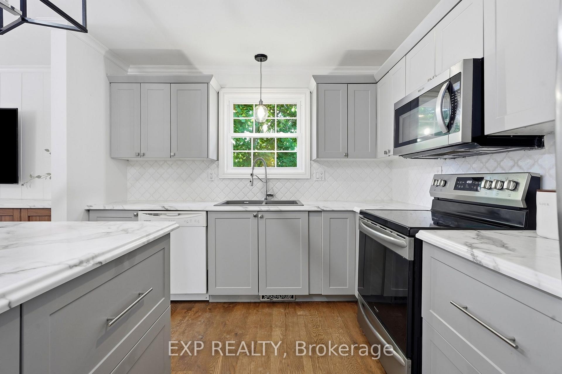Photo 15 of 72 Crestlynn Crescent, Norfolk, Simcoe — HOMEH