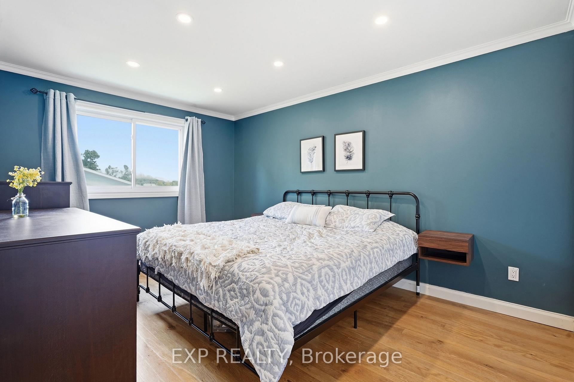 Photo 18 of 72 Crestlynn Crescent, Norfolk, Simcoe — HOMEH