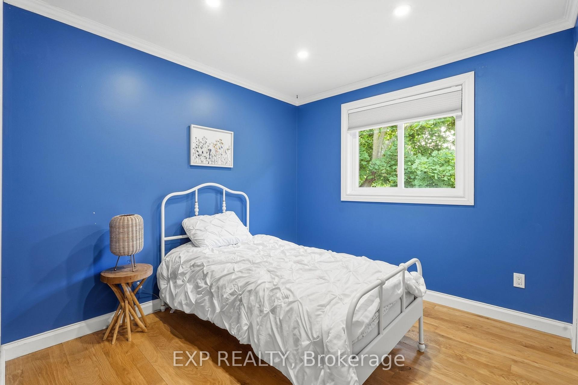 Photo 19 of 72 Crestlynn Crescent, Norfolk, Simcoe — HOMEH
