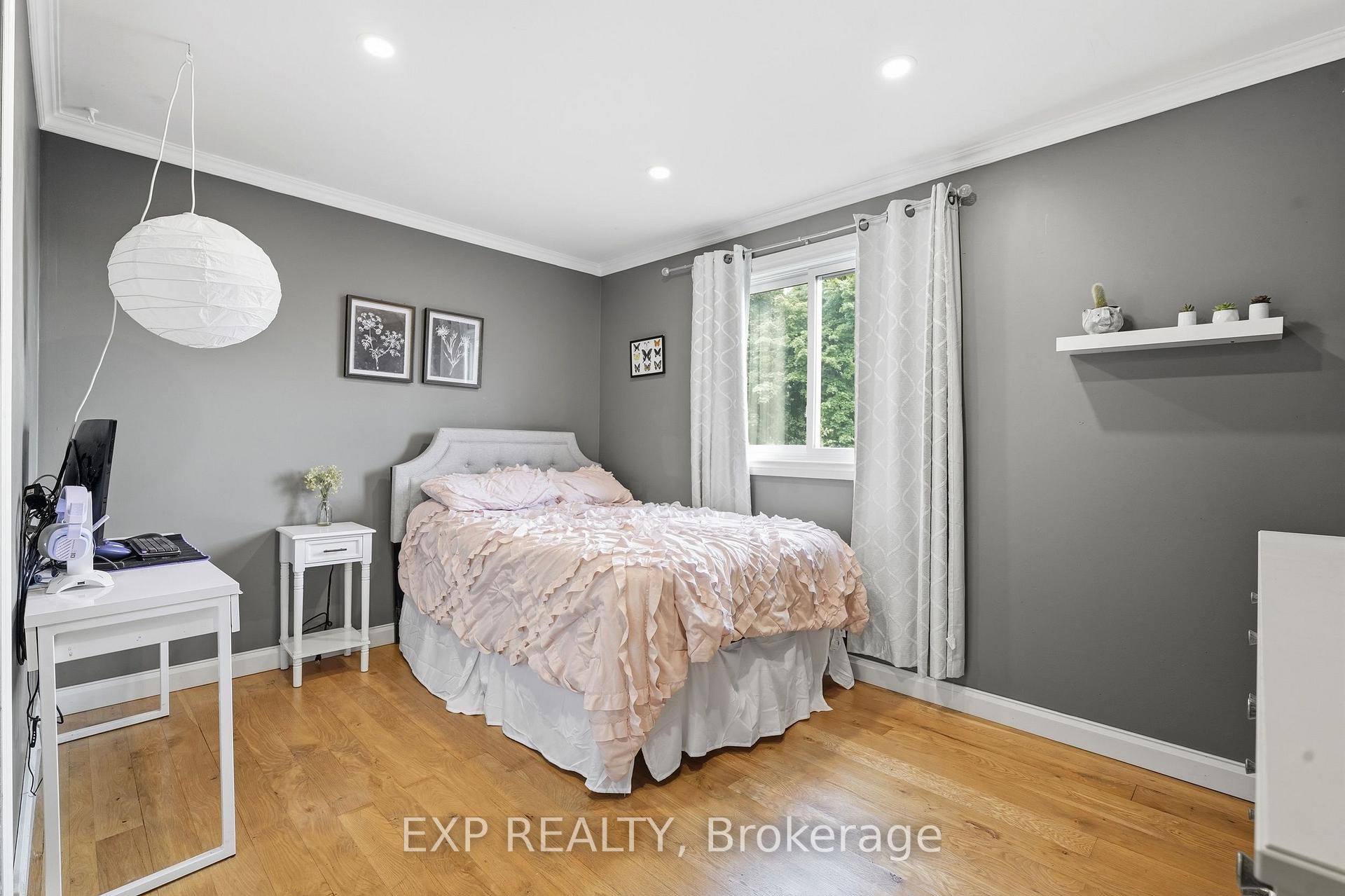 Photo 20 of 72 Crestlynn Crescent, Norfolk, Simcoe — HOMEH