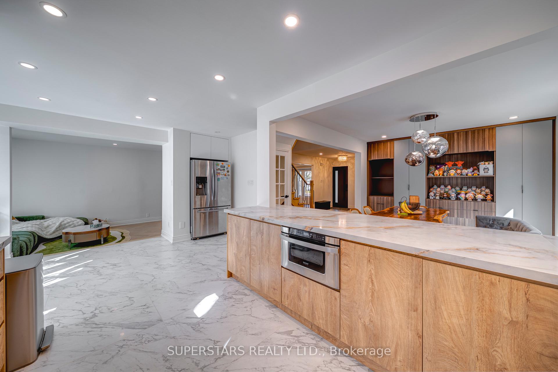 Photo 3 of 29 Barlow Road, Markham, Unionville — HOMEH