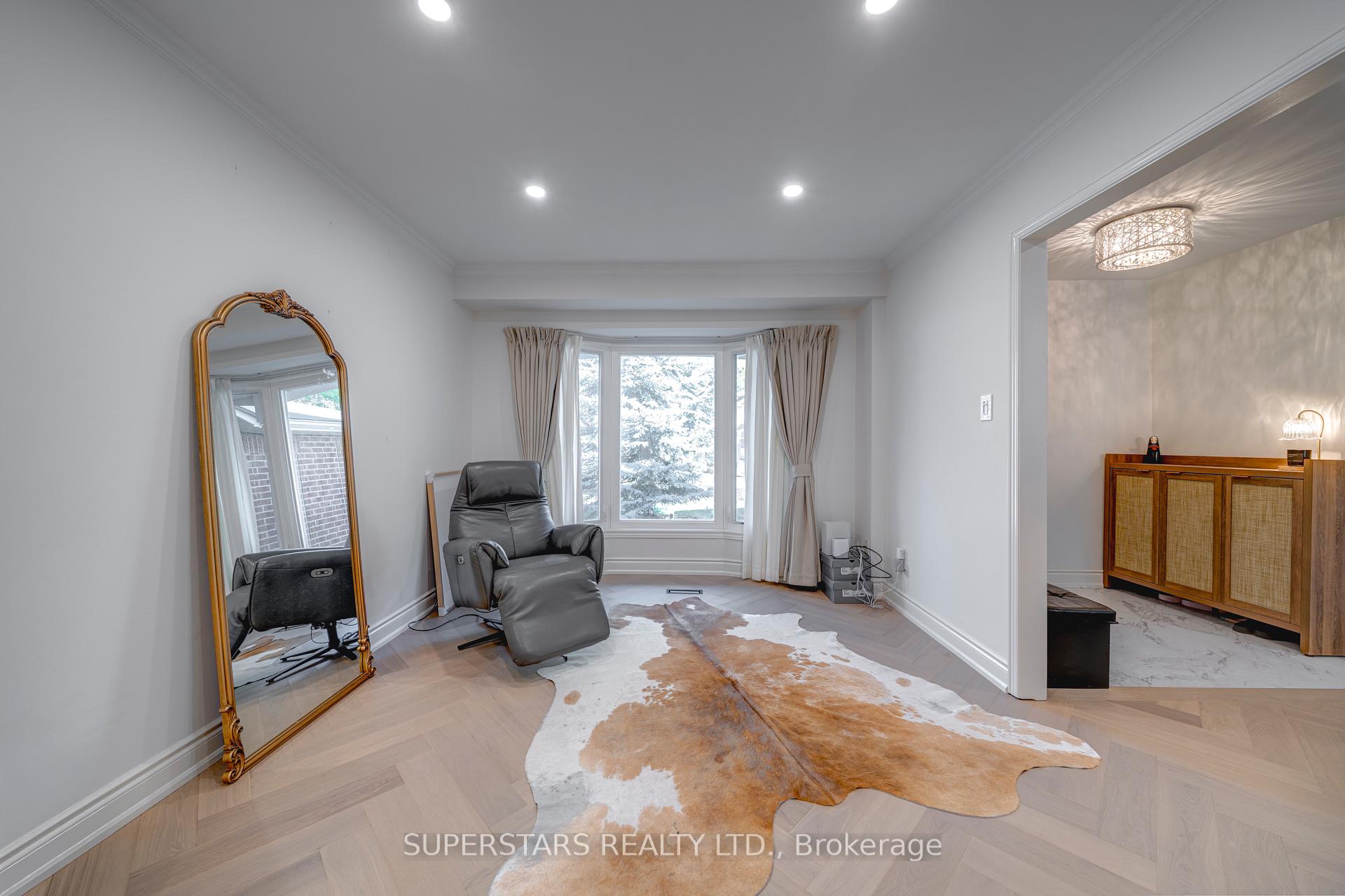 Photo 6 of 29 Barlow Road, Markham, Unionville — HOMEH