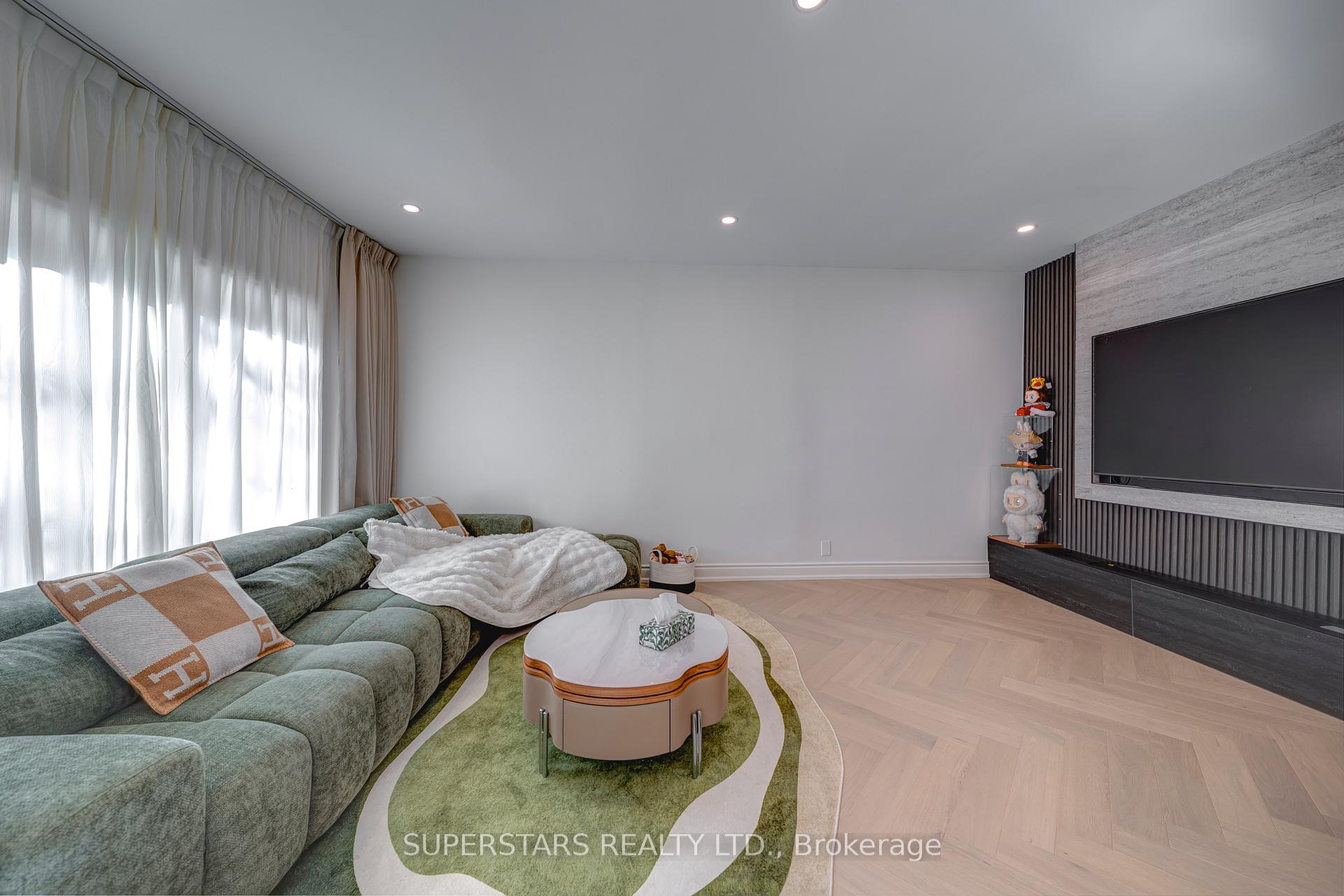 Photo 9 of 29 Barlow Road, Markham, Unionville — HOMEH