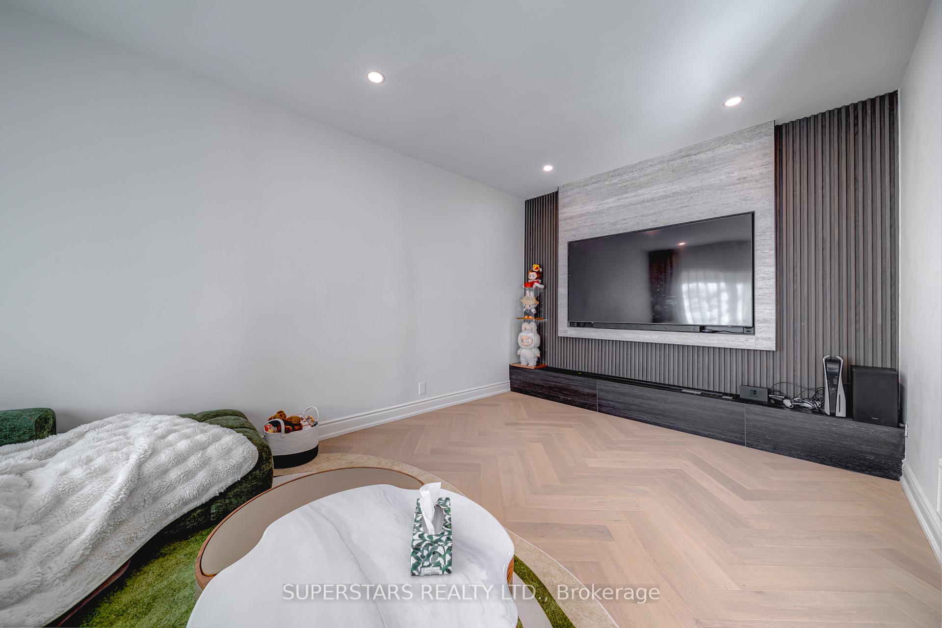 Photo 10 of 29 Barlow Road, Markham, Unionville — HOMEH