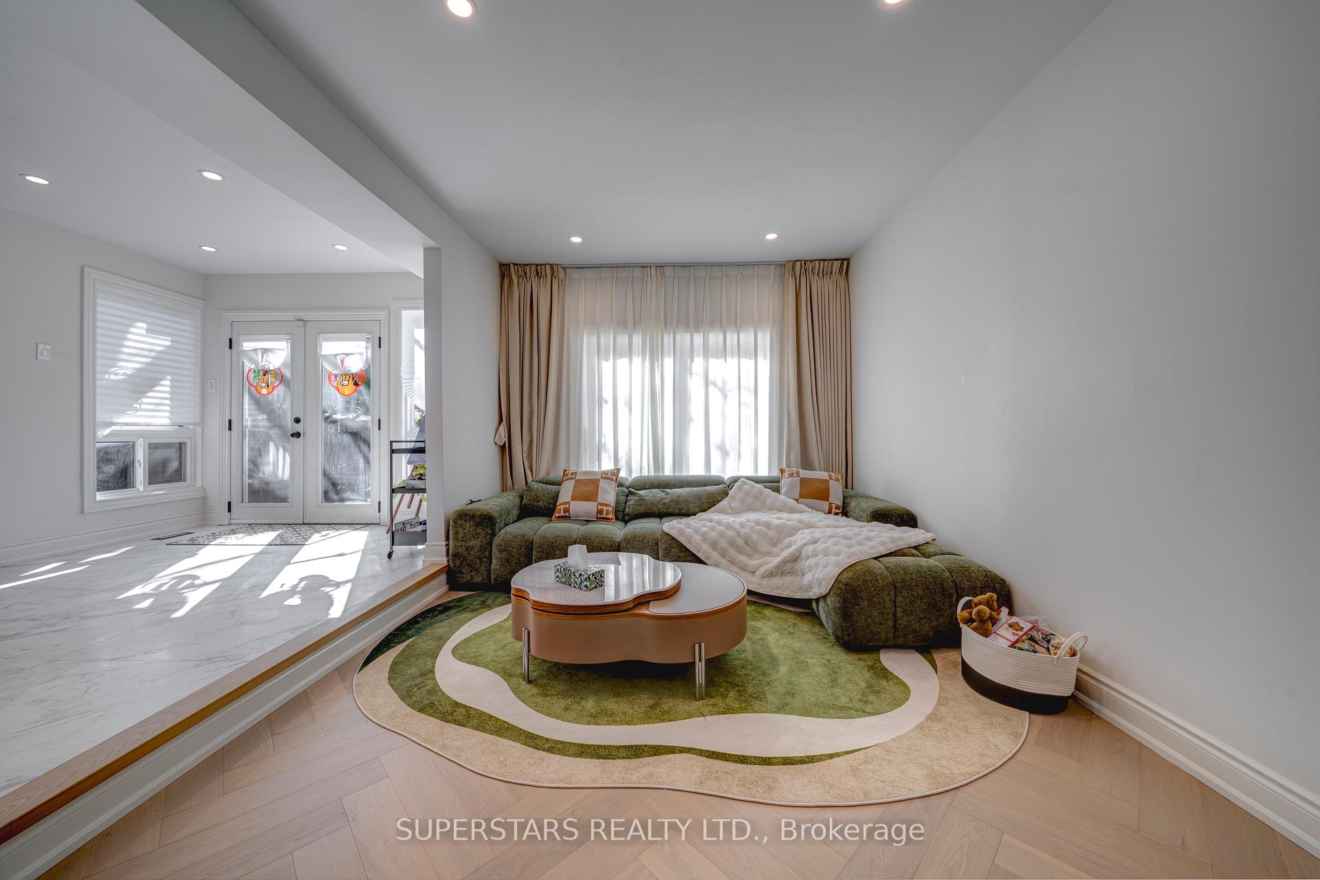 Photo 11 of 29 Barlow Road, Markham, Unionville — HOMEH