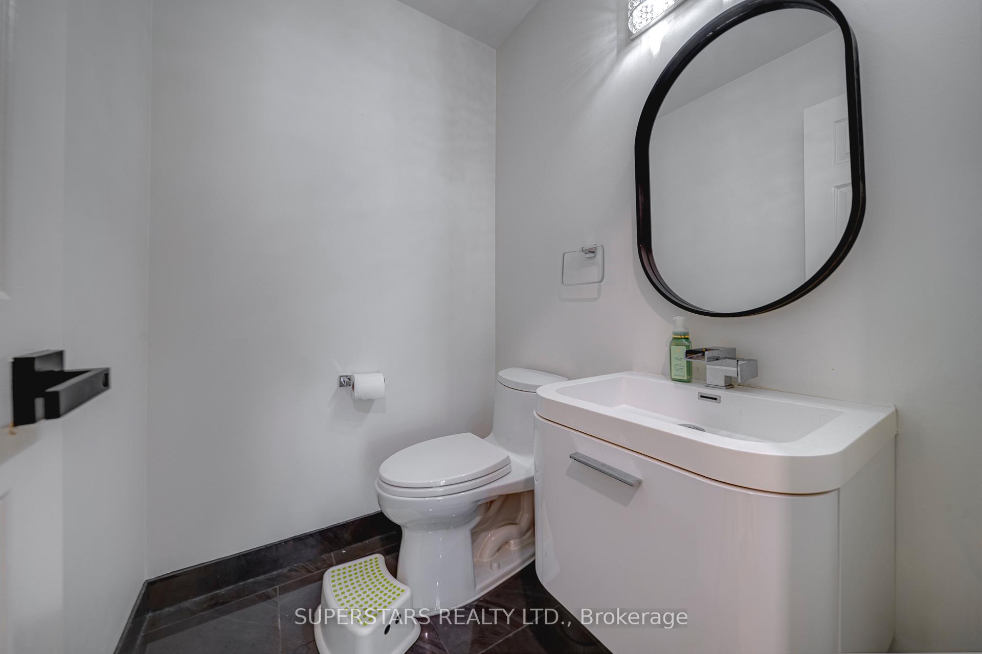 Photo 12 of 29 Barlow Road, Markham, Unionville — HOMEH