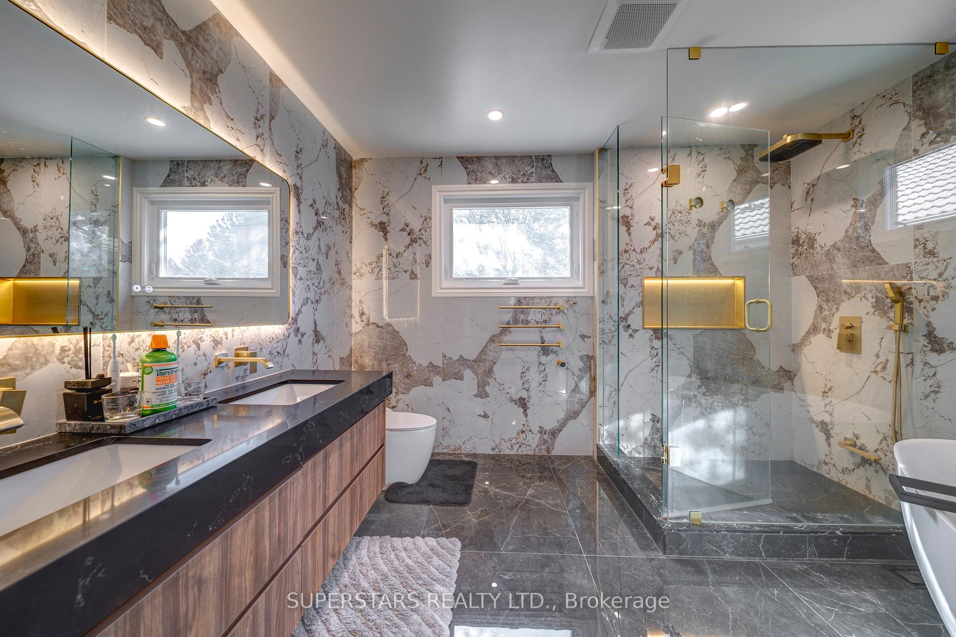 Photo 16 of 29 Barlow Road, Markham, Unionville — HOMEH