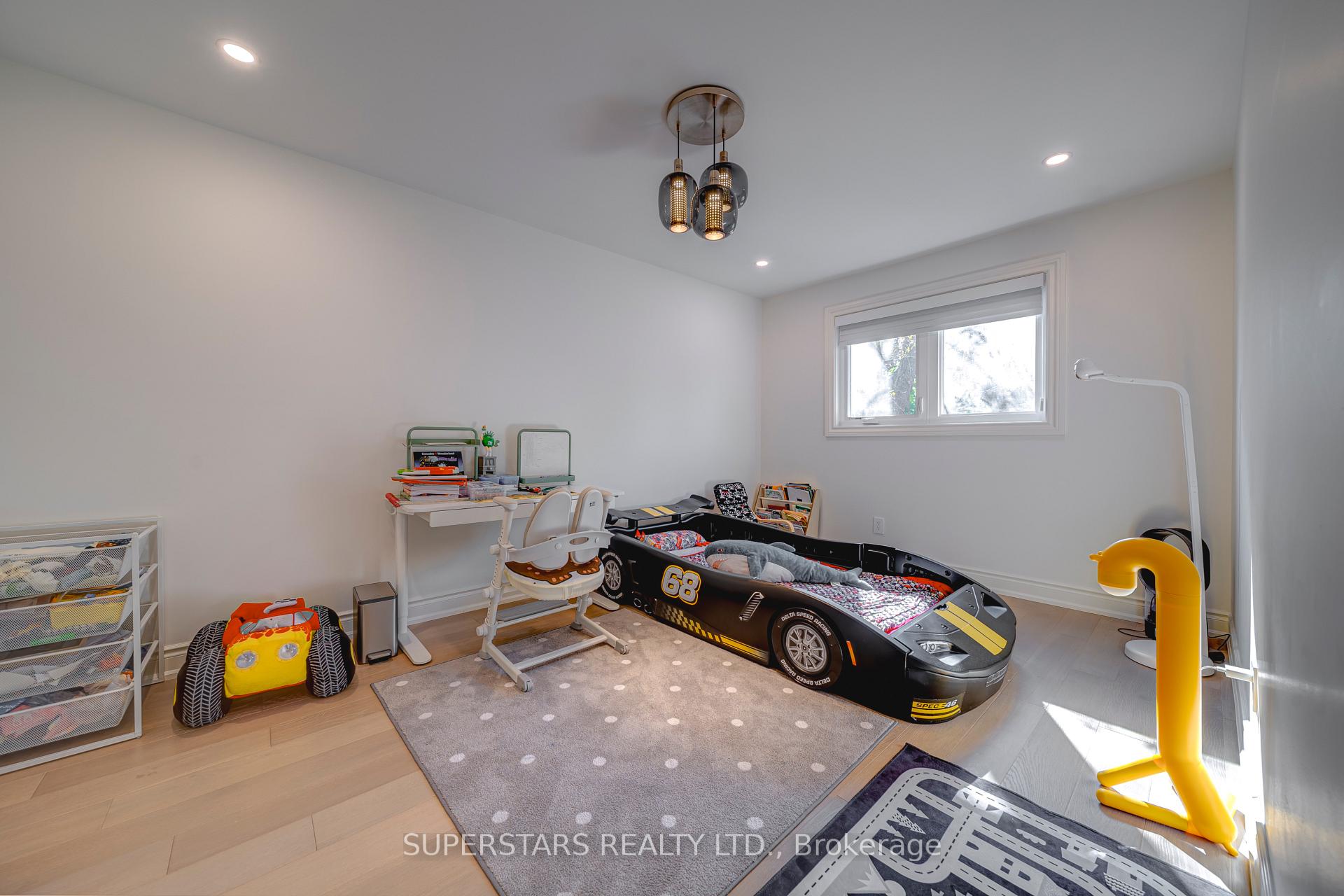 Photo 21 of 29 Barlow Road, Markham, Unionville — HOMEH
