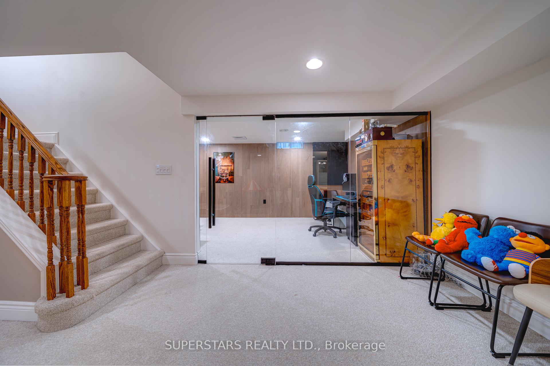 Photo 25 of 29 Barlow Road, Markham, Unionville — HOMEH