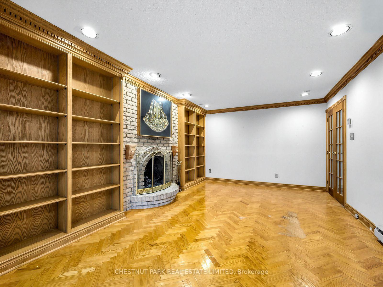 Photo 21 of 59 Chipstead Road, North York, Banbury-Don Mills — HOMEH