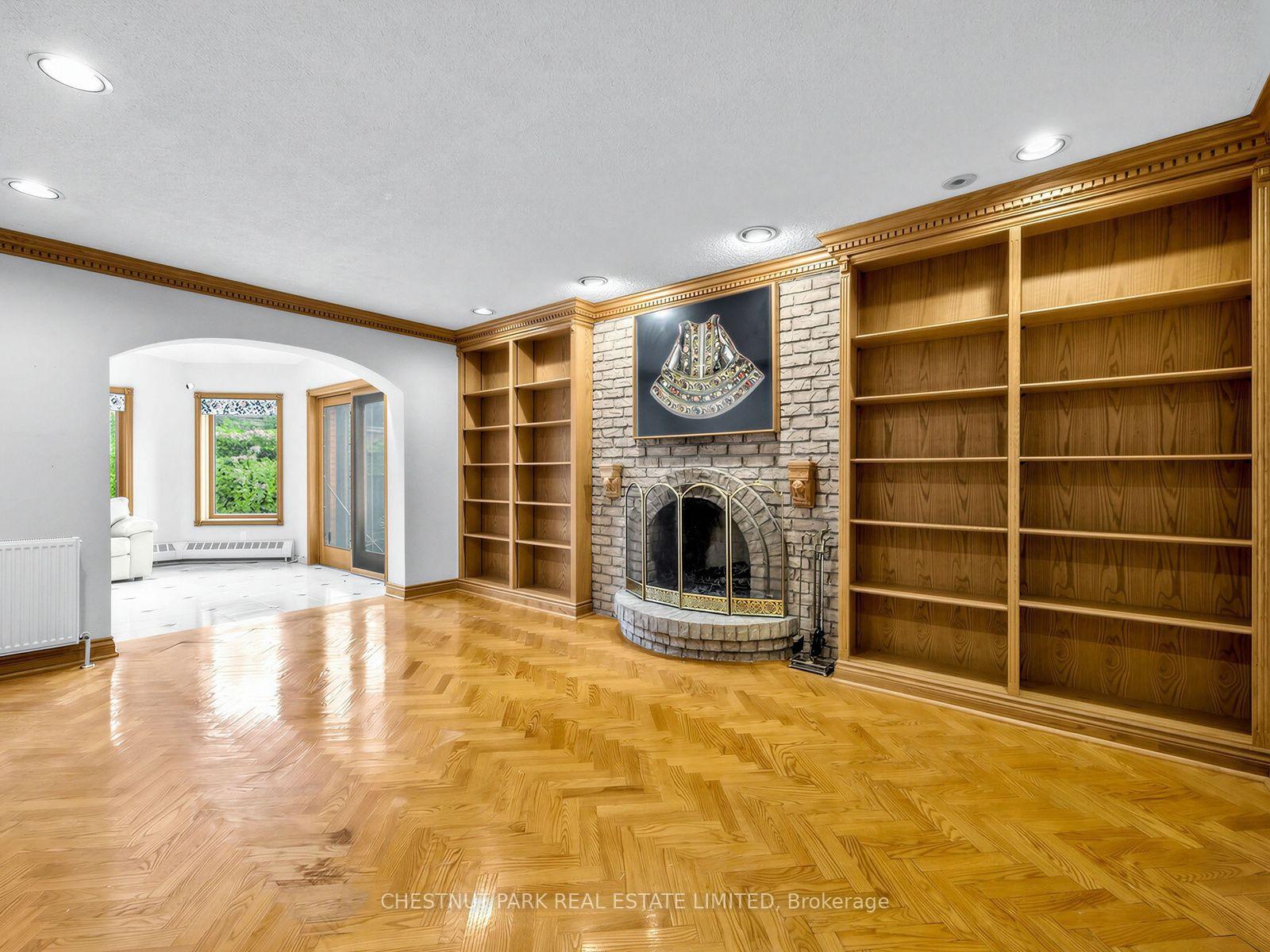 Photo 22 of 59 Chipstead Road, North York, Banbury-Don Mills — HOMEH