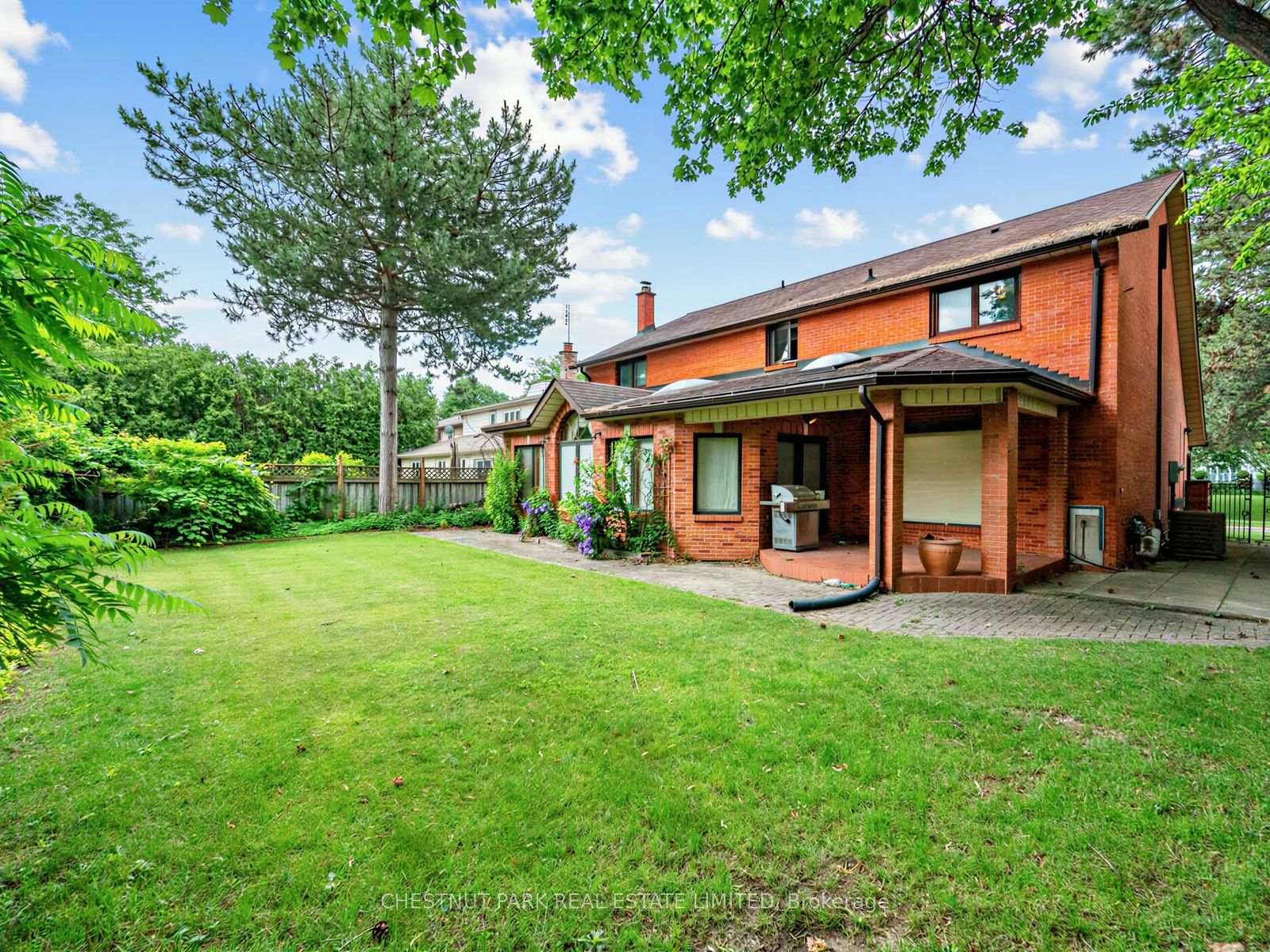 Photo 41 of 59 Chipstead Road, North York, Banbury-Don Mills — HOMEH