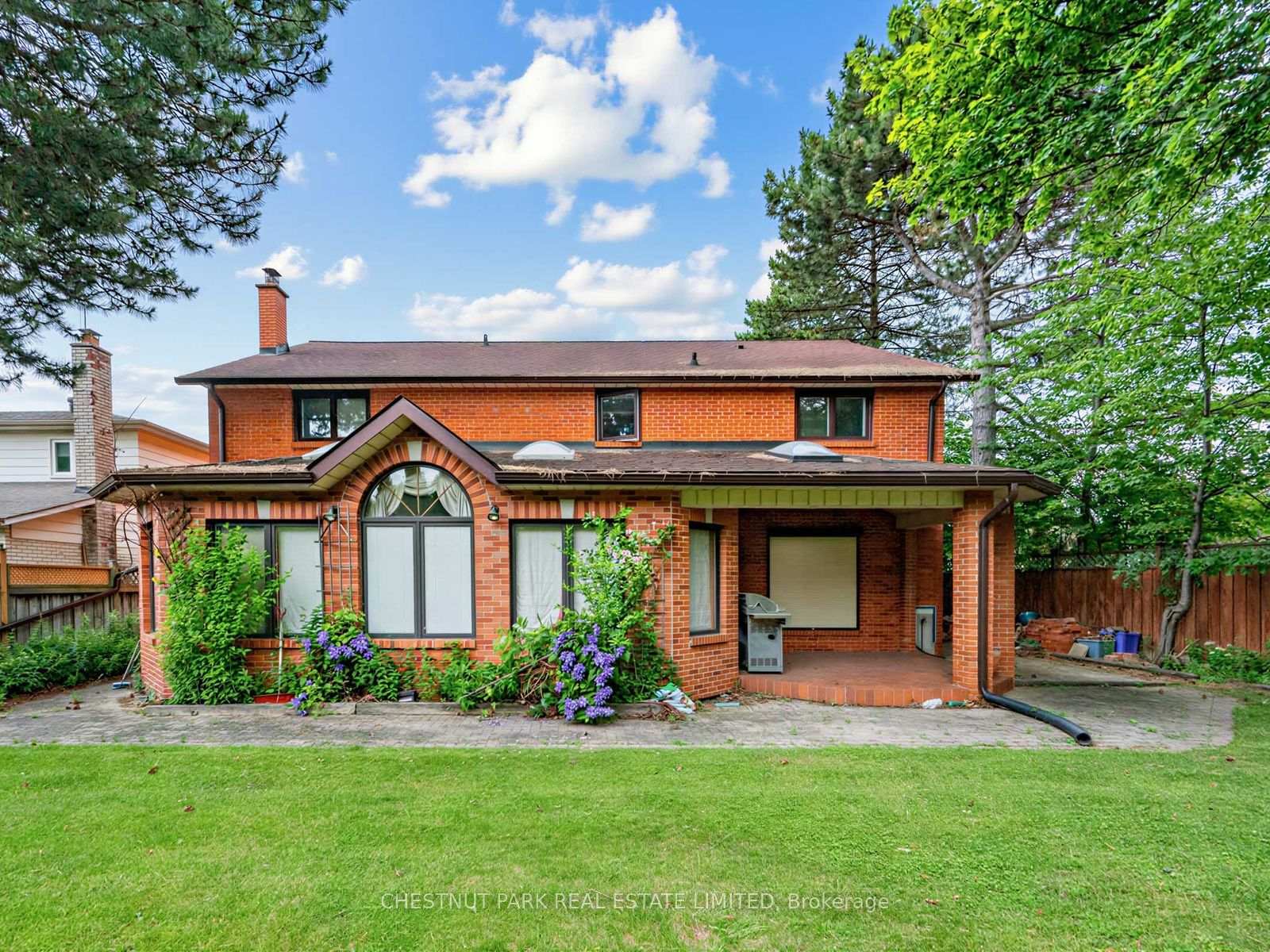 Photo 42 of 59 Chipstead Road, North York, Banbury-Don Mills — HOMEH