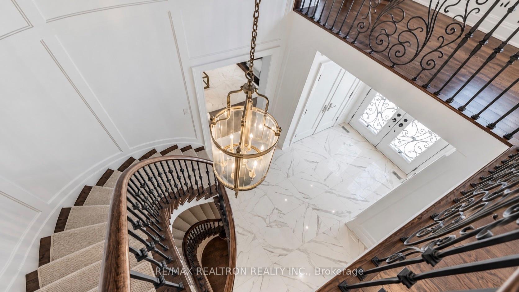 Photo 4 of 16 Sagewood Drive, North York, Banbury-Don Mills — HOMEH