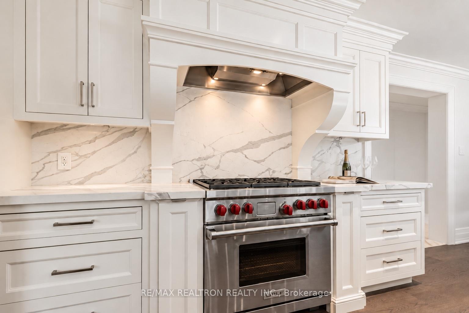 Photo 22 of 16 Sagewood Drive, North York, Banbury-Don Mills — HOMEH
