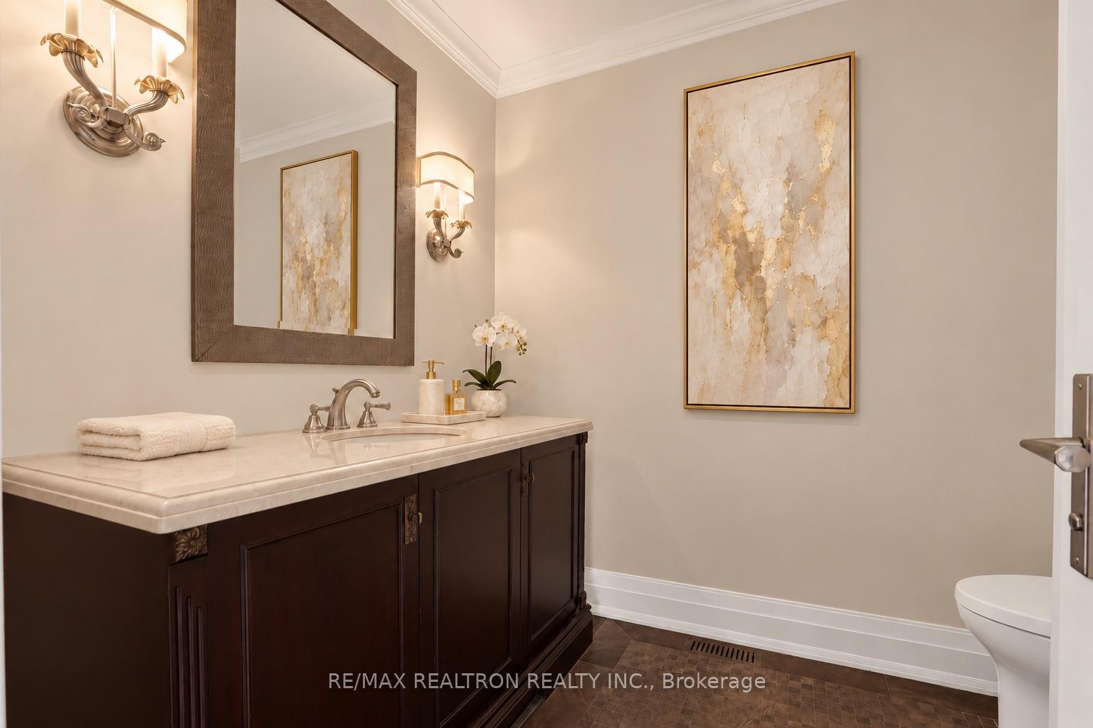 Photo 23 of 16 Sagewood Drive, North York, Banbury-Don Mills — HOMEH