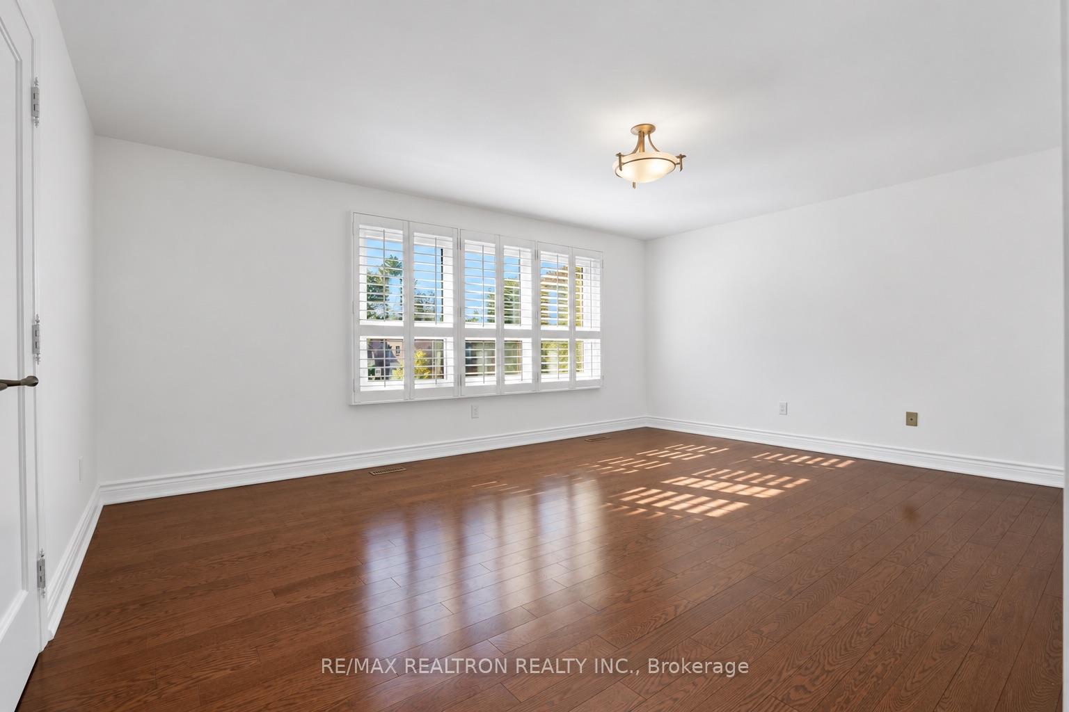 Photo 39 of 16 Sagewood Drive, North York, Banbury-Don Mills — HOMEH