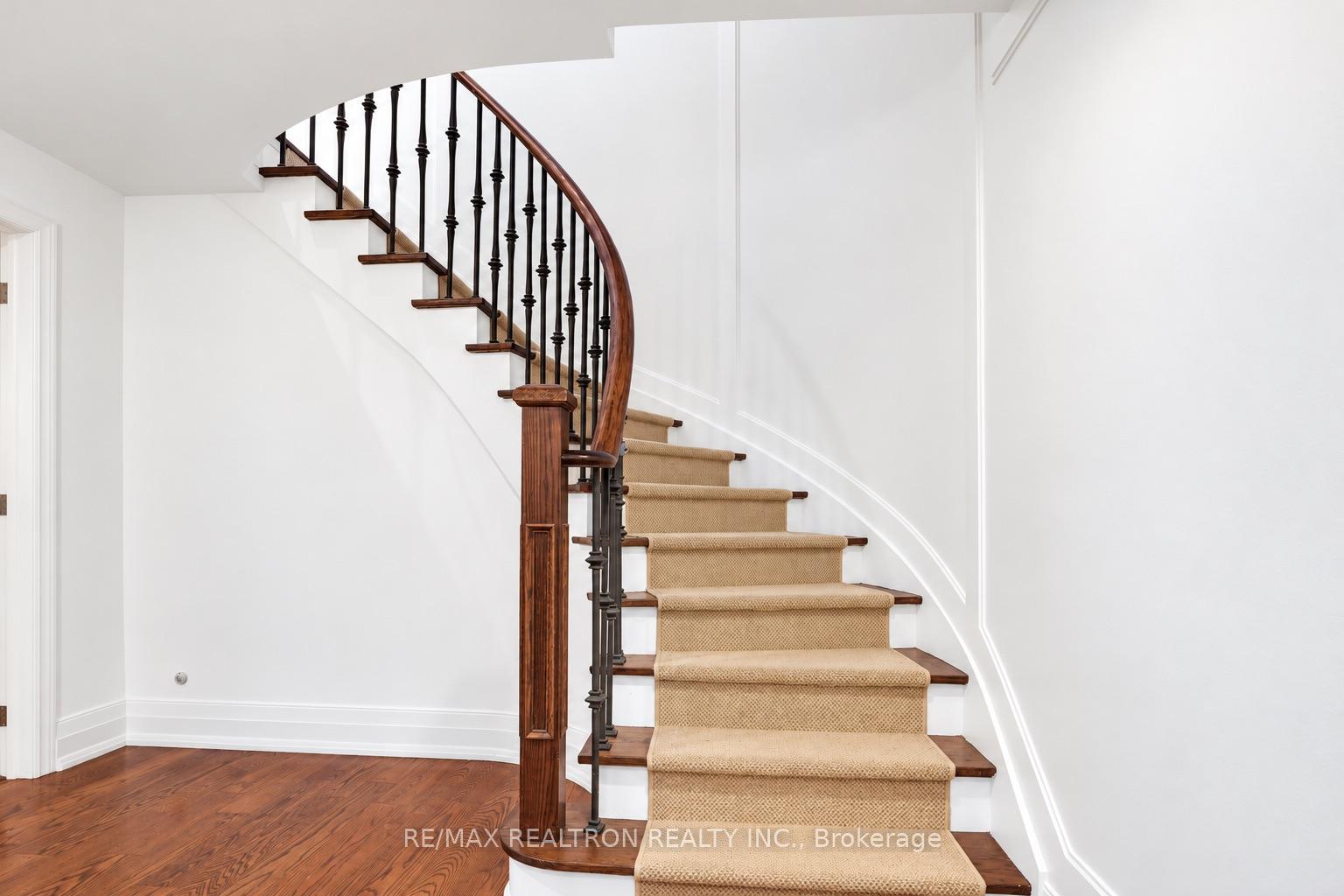 Photo 42 of 16 Sagewood Drive, North York, Banbury-Don Mills — HOMEH