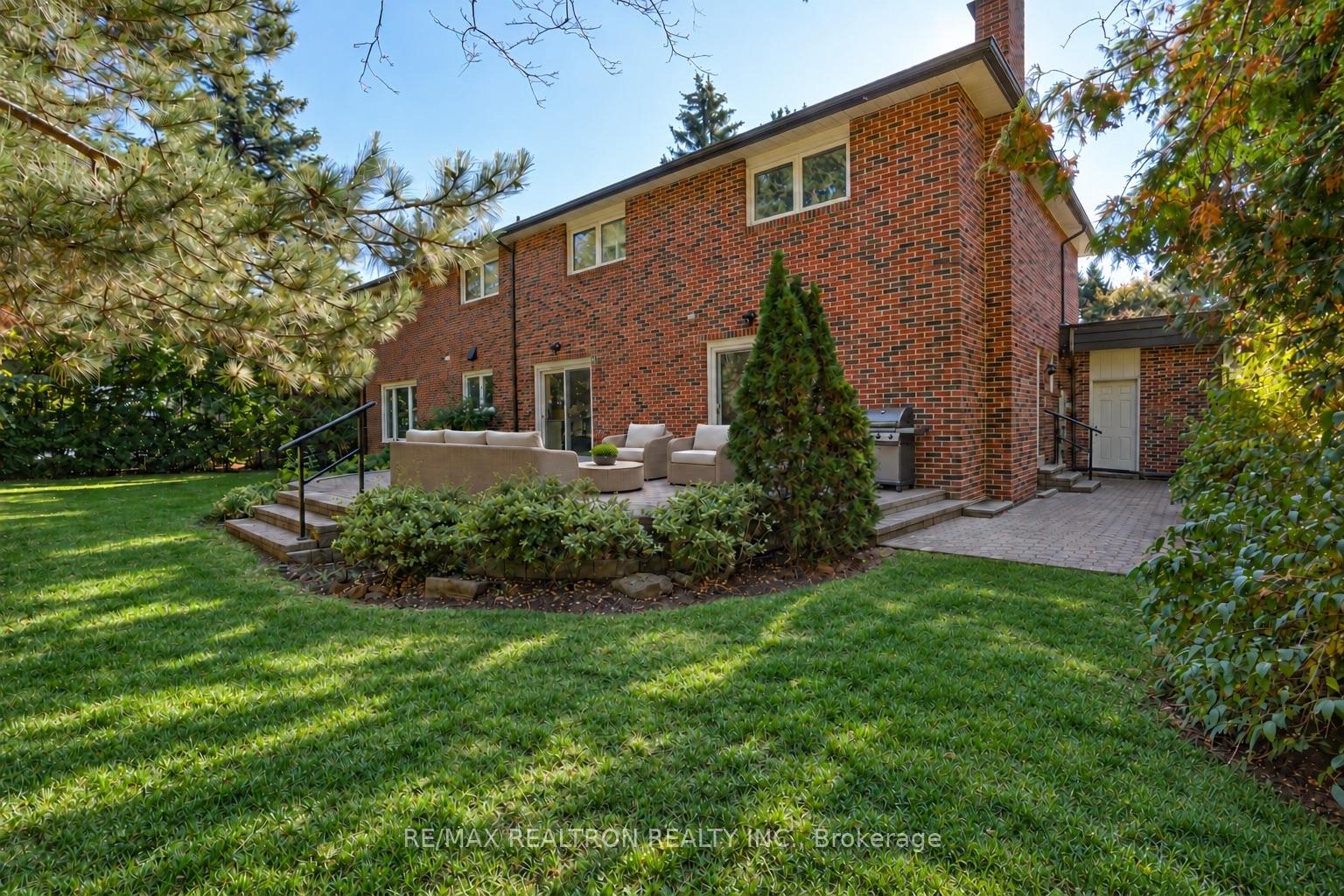 Photo 47 of 16 Sagewood Drive, North York, Banbury-Don Mills — HOMEH