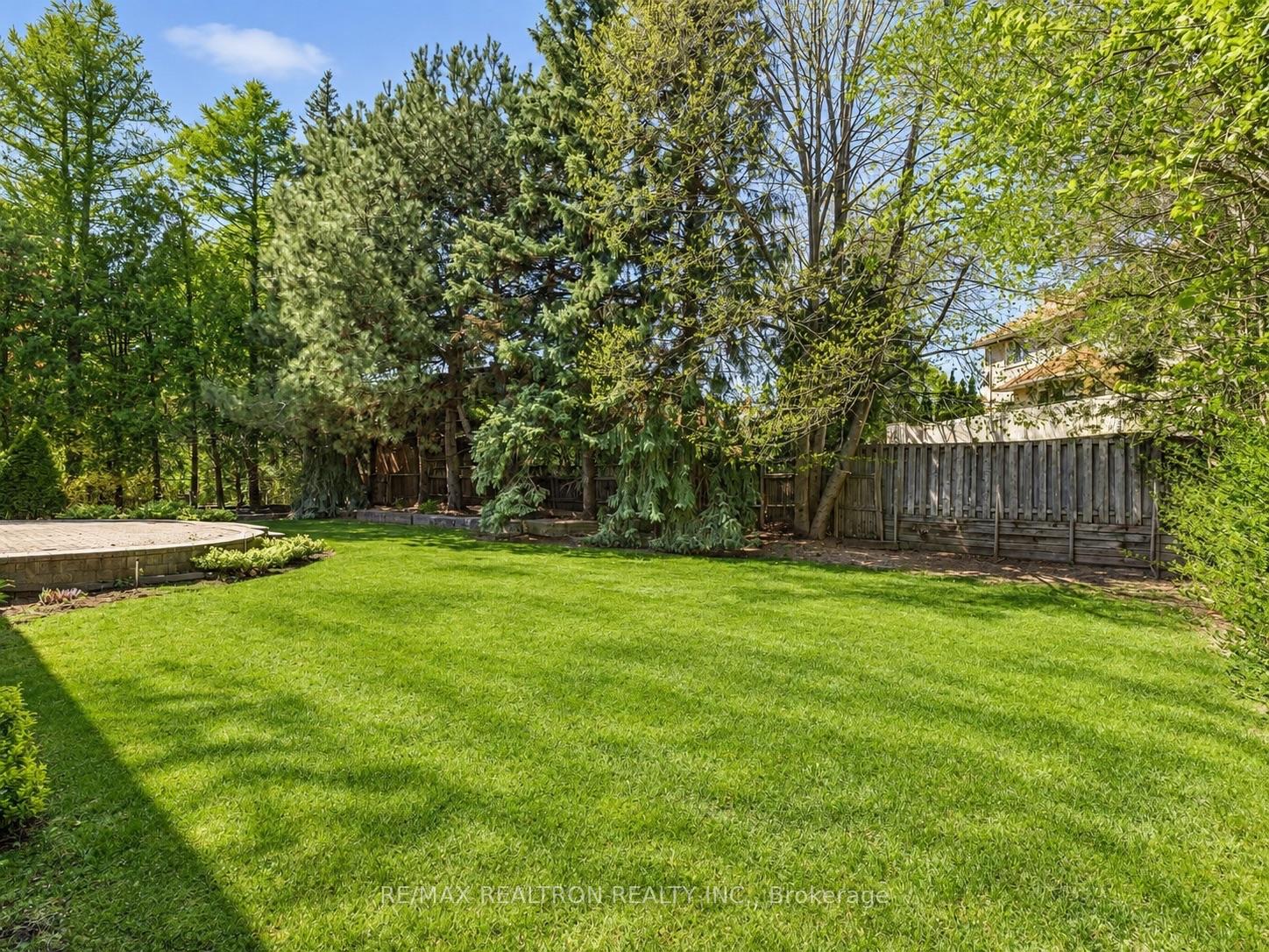 Photo 50 of 16 Sagewood Drive, North York, Banbury-Don Mills — HOMEH