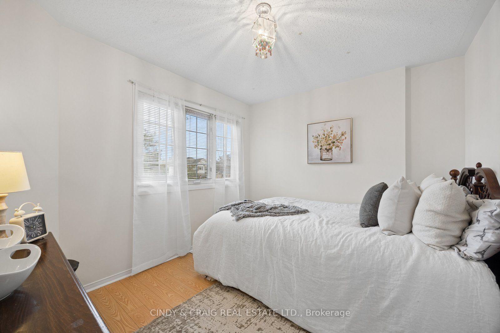 Photo 13 of 25 Mallory Street, Clarington, Courtice — HOMEH