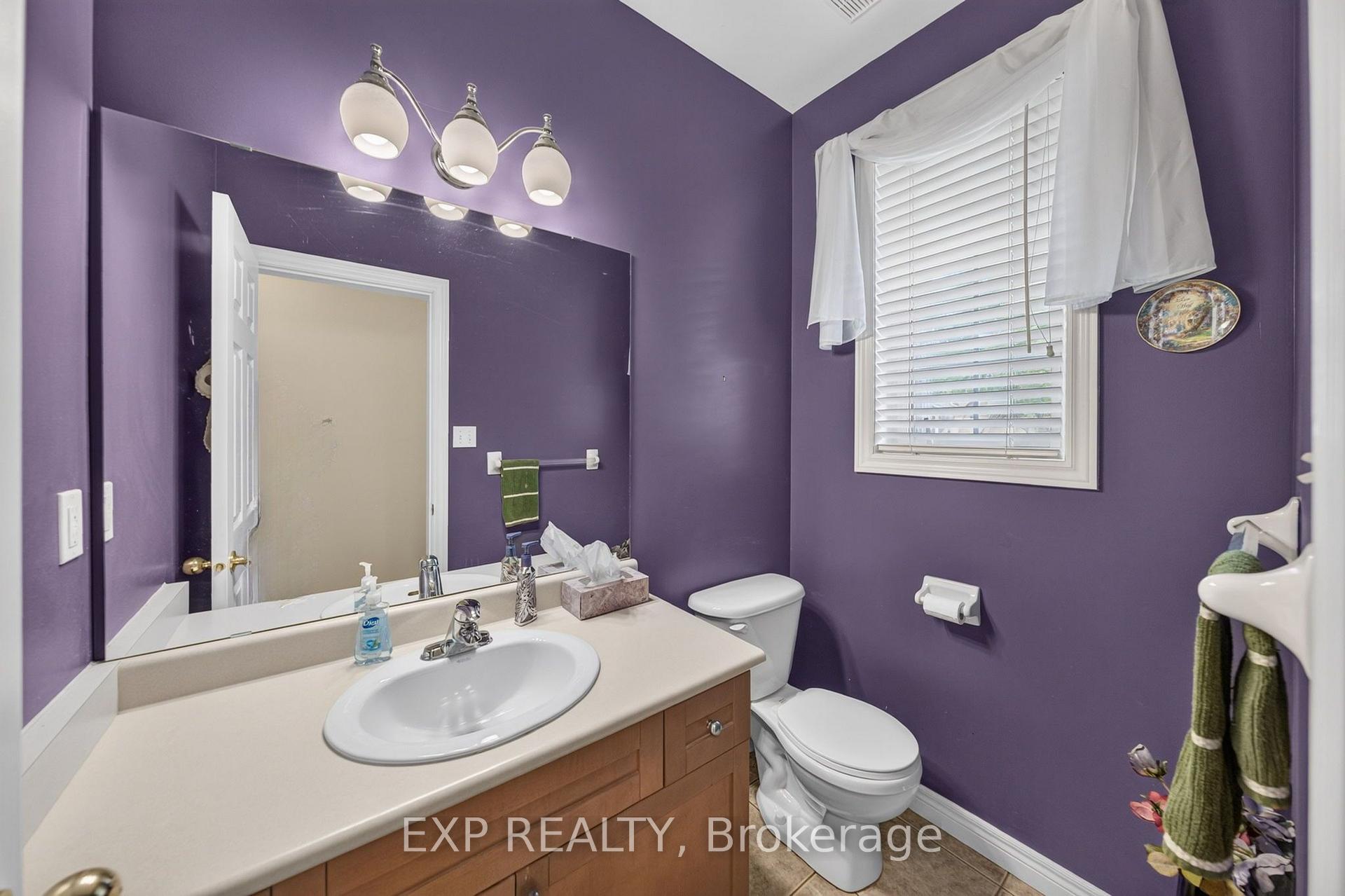 Photo 5 of 5281 Picketts Way, Burlington, Orchard — HOMEH