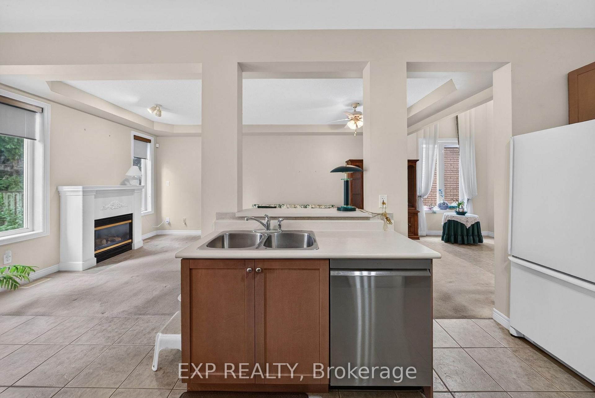 Photo 16 of 5281 Picketts Way, Burlington, Orchard — HOMEH