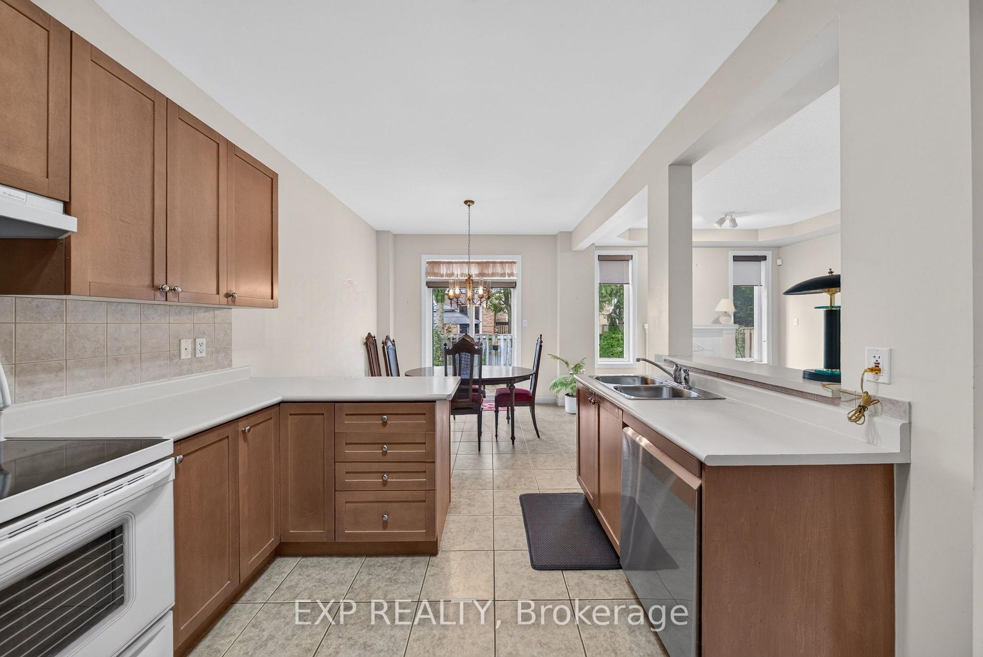 Photo 19 of 5281 Picketts Way, Burlington, Orchard — HOMEH
