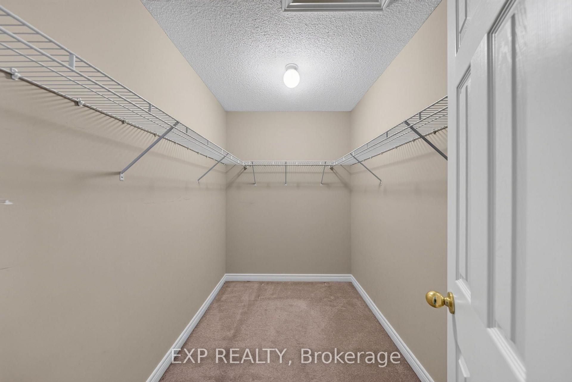 Photo 25 of 5281 Picketts Way, Burlington, Orchard — HOMEH