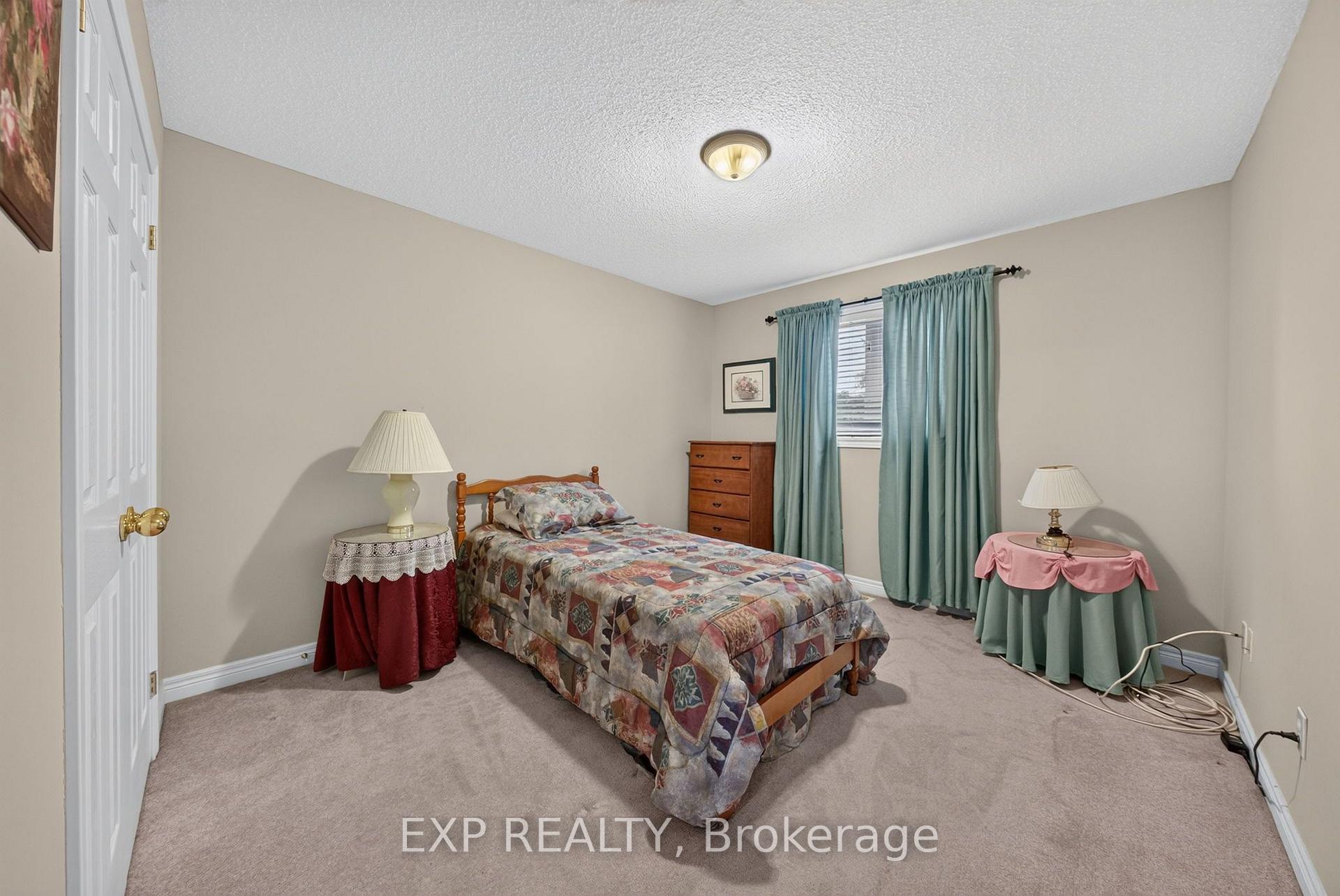 Photo 39 of 5281 Picketts Way, Burlington, Orchard — HOMEH