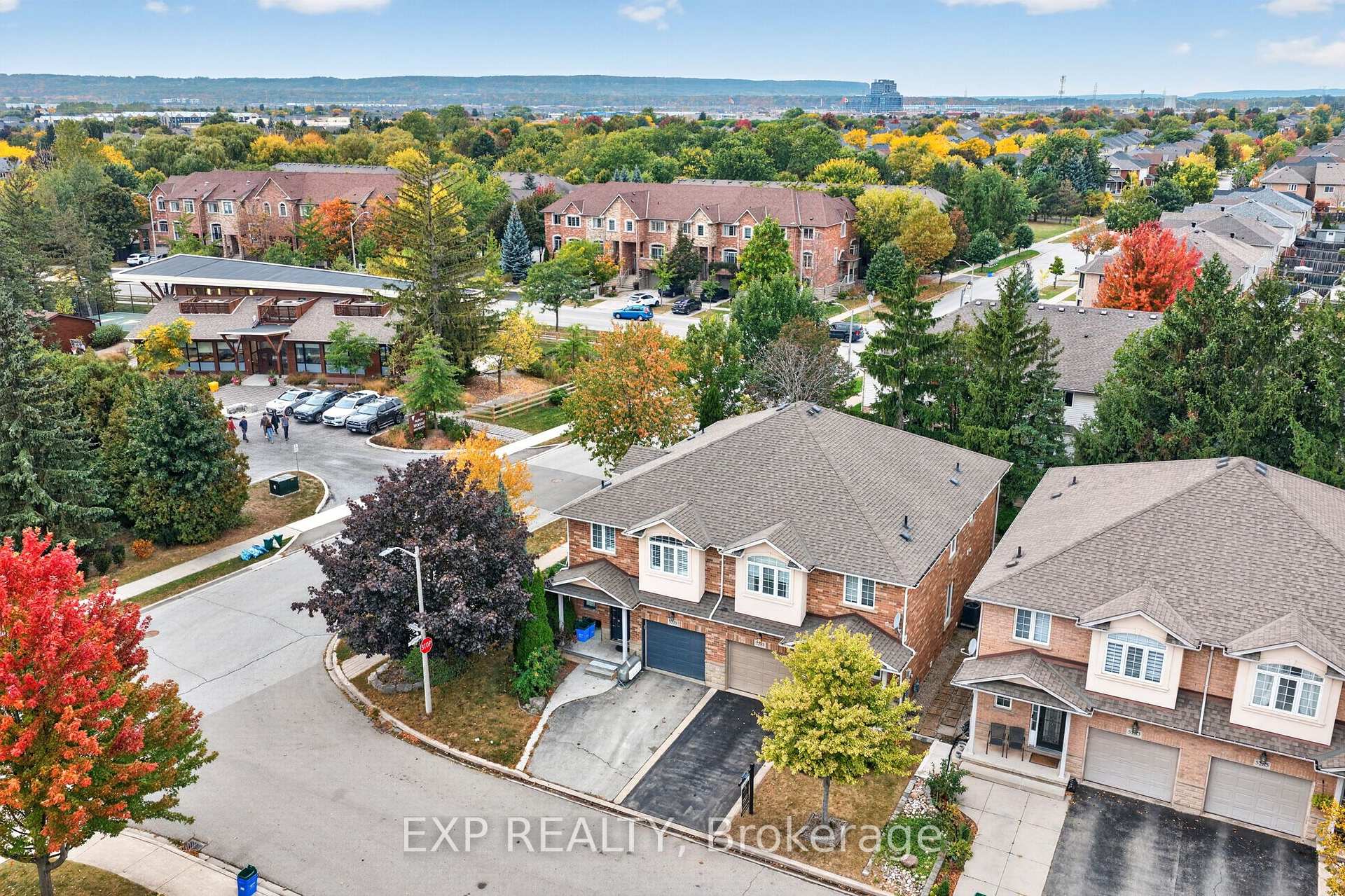 Photo 45 of 5281 Picketts Way, Burlington, Orchard — HOMEH